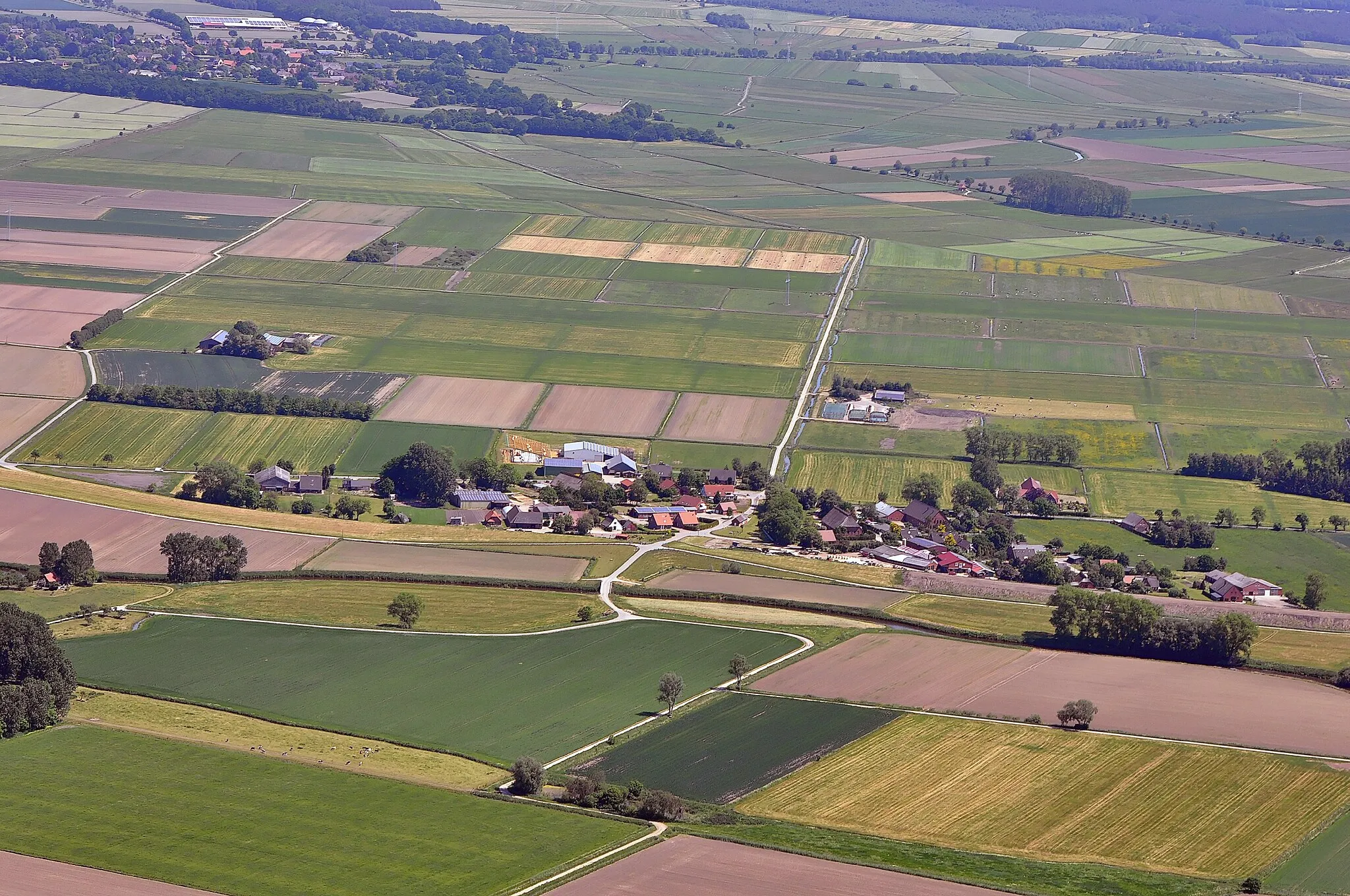 Photo showing: Wurthfleth in der Gemeinde Sandstedt. Luftbilder von der Nordseeküste 2012-05