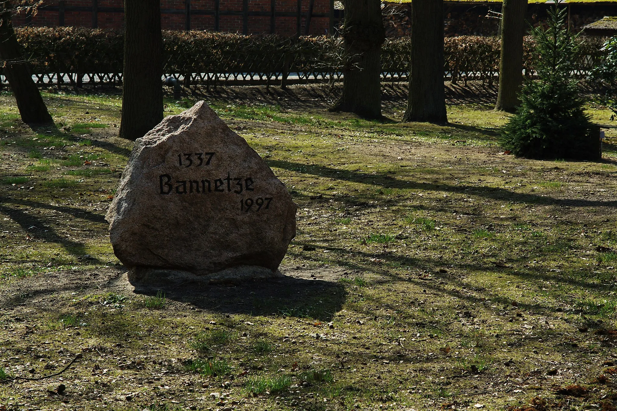 Photo showing: Gedenkstein 1337-1997 in Bannetze (Winsen)), Niedersachsen, Deutschland