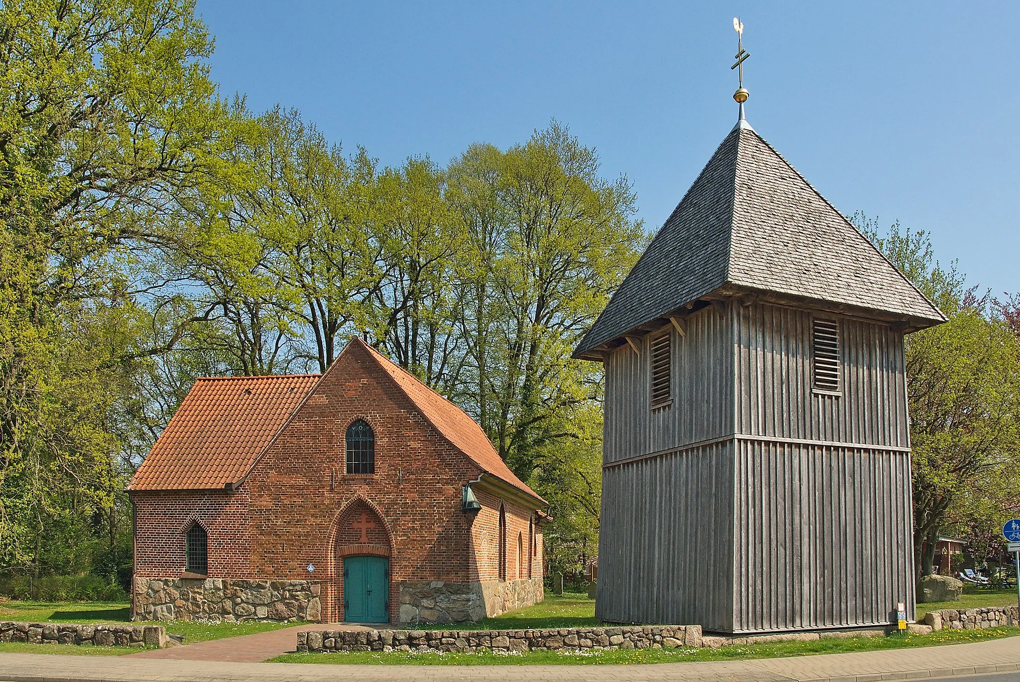 Photo showing: Heilig-Geist-Kirche in Wolterdingen (Soltau), Niedersachsen, Deutschland