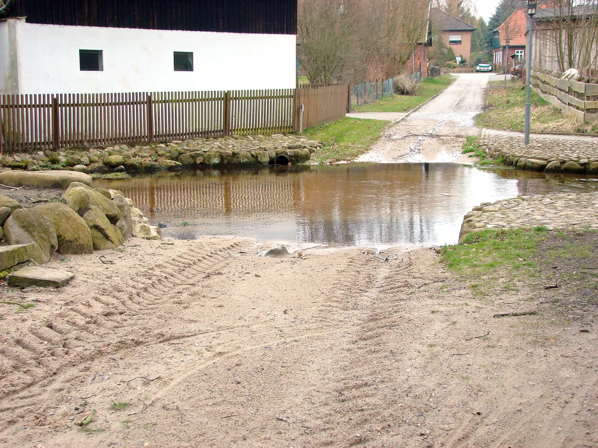 Photo showing: Ford across the River Lachte at Steinhorst, Lower Saxony, Germany.