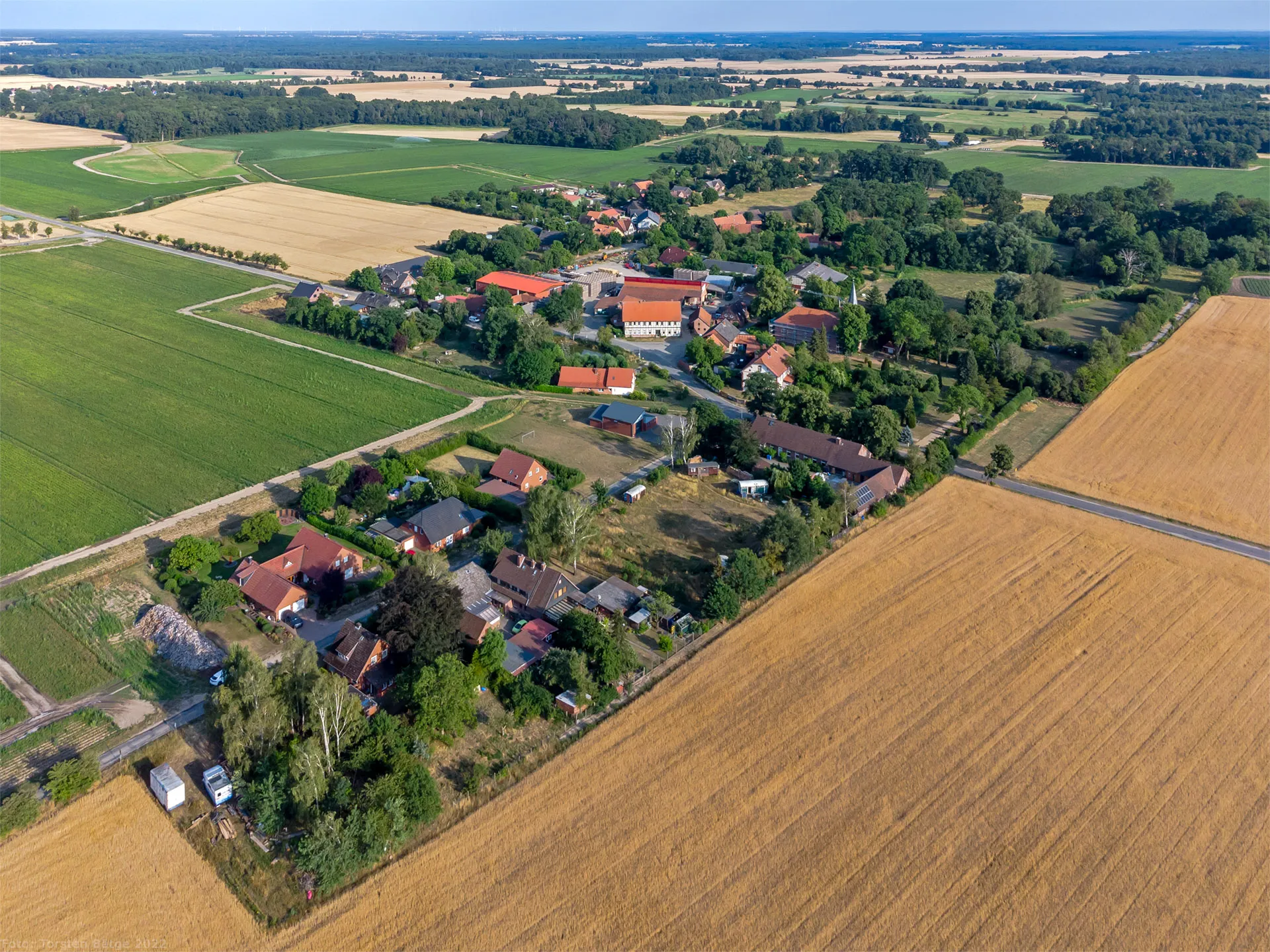 Photo showing: Luftbild von Bülitz. Das Dorf ist ein Ortsteil der Gemeinde Luckau (Wendland) im Landkreis Lüchow-Dannenberg.