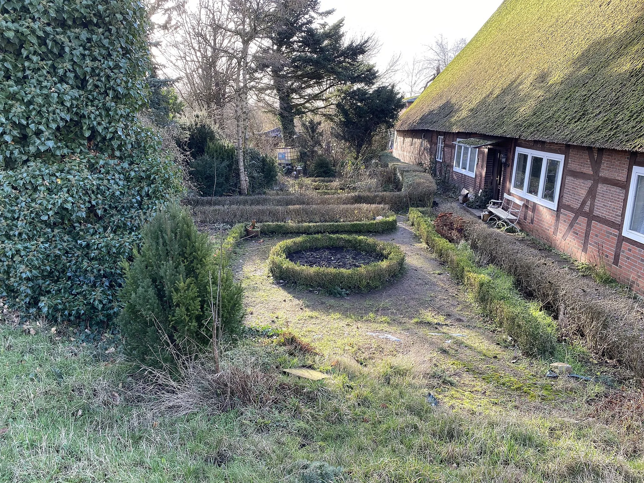 Photo showing: Garten des Hauses Elbdeich 112 in Seevetal-Bullenhausen