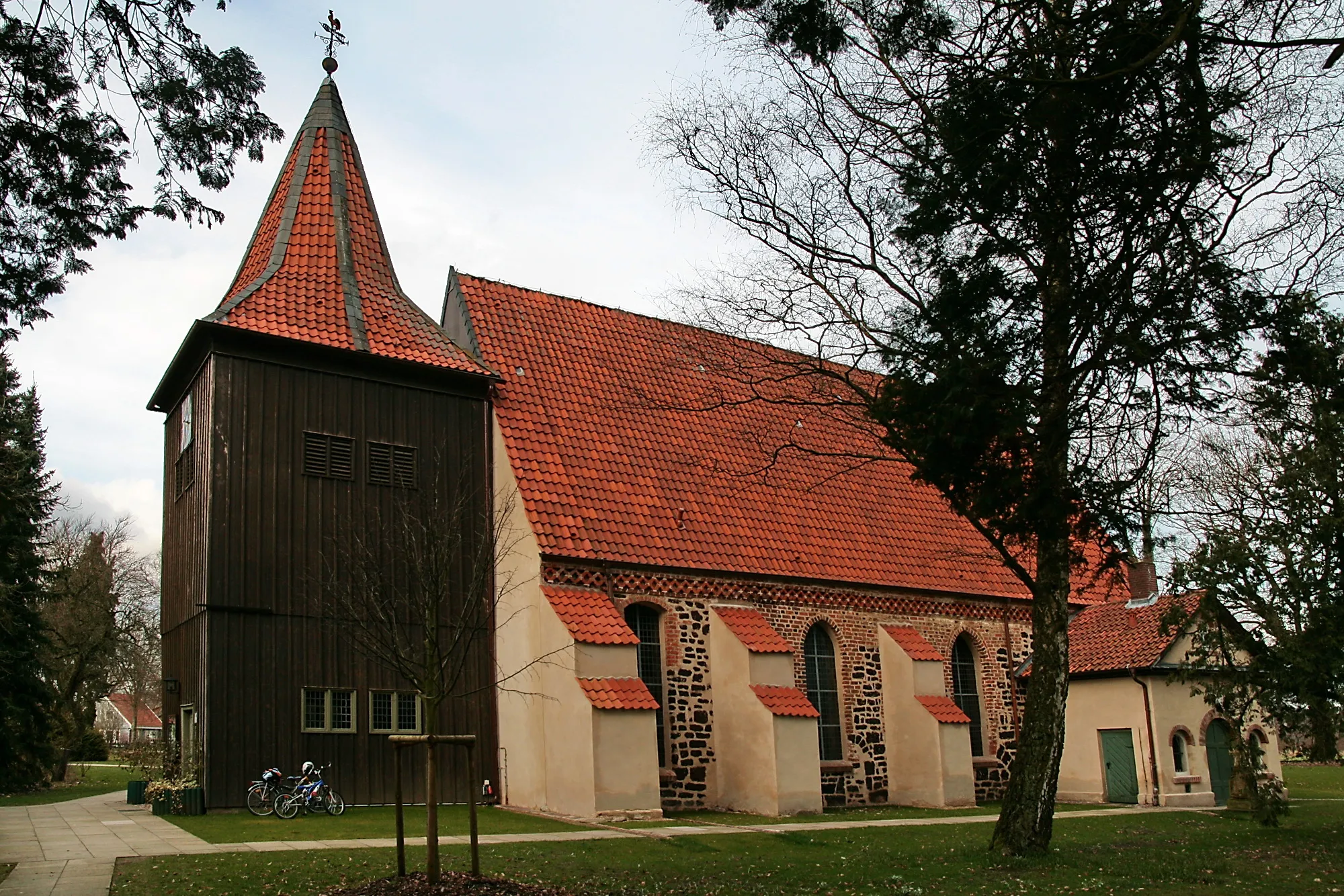 Photo showing: The Church of St.Cyriacus, Groß Hehlen, Celle, Lower Saxony, Germany