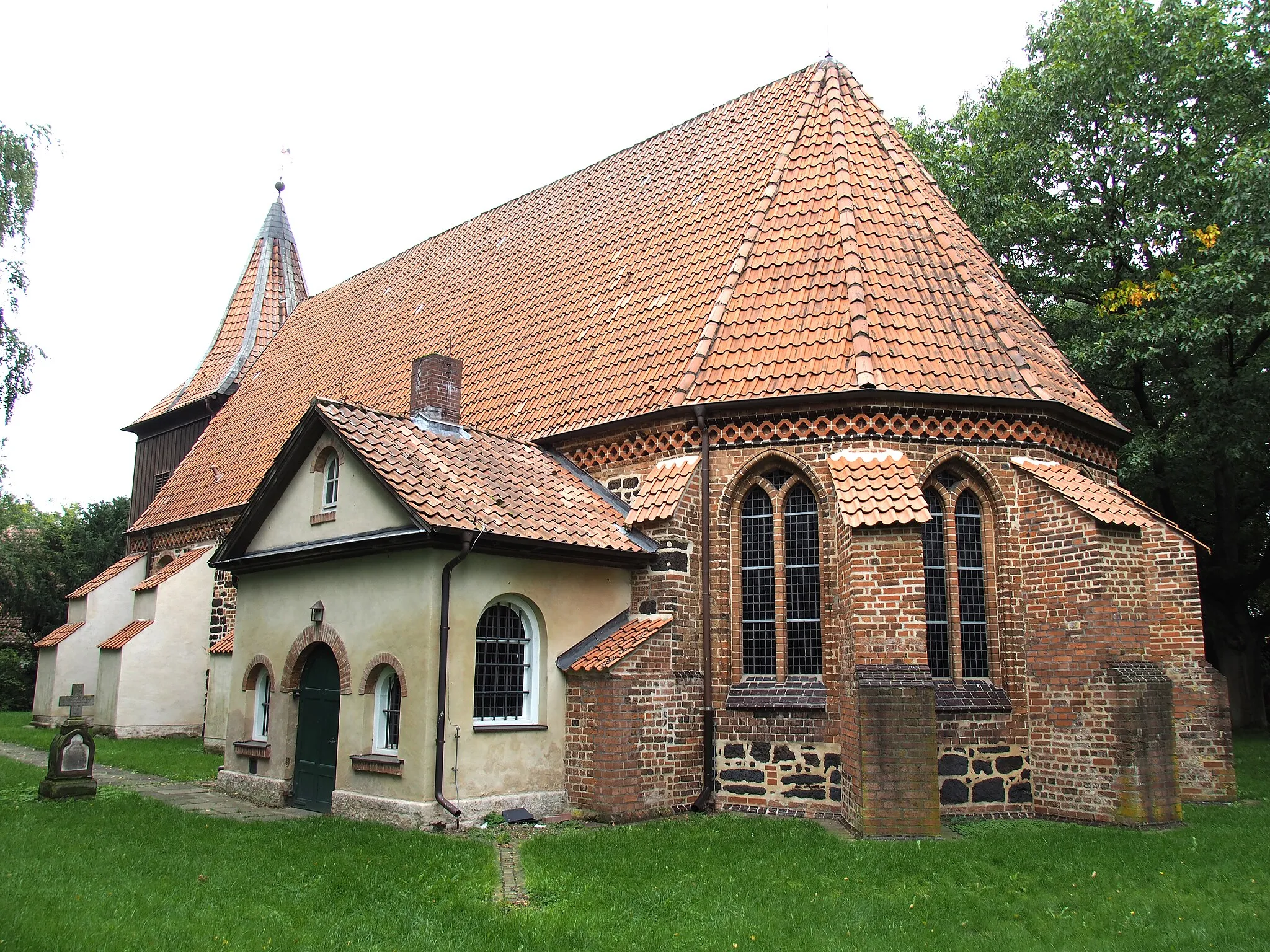Photo showing: The Church of St.Cyriacus, Groß Hehlen, Celle, Lower Saxony, Germany