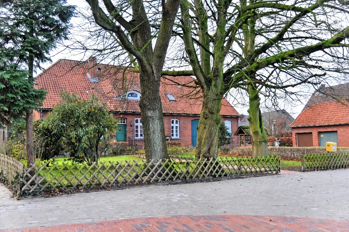 Photo showing: Neuenwalde: Amtshaus des Amtes Kloster Neuenwalde (ehem. Verwaltungseinheit bis 1852), jetzt Sitz des Heimatmuseums; 2012