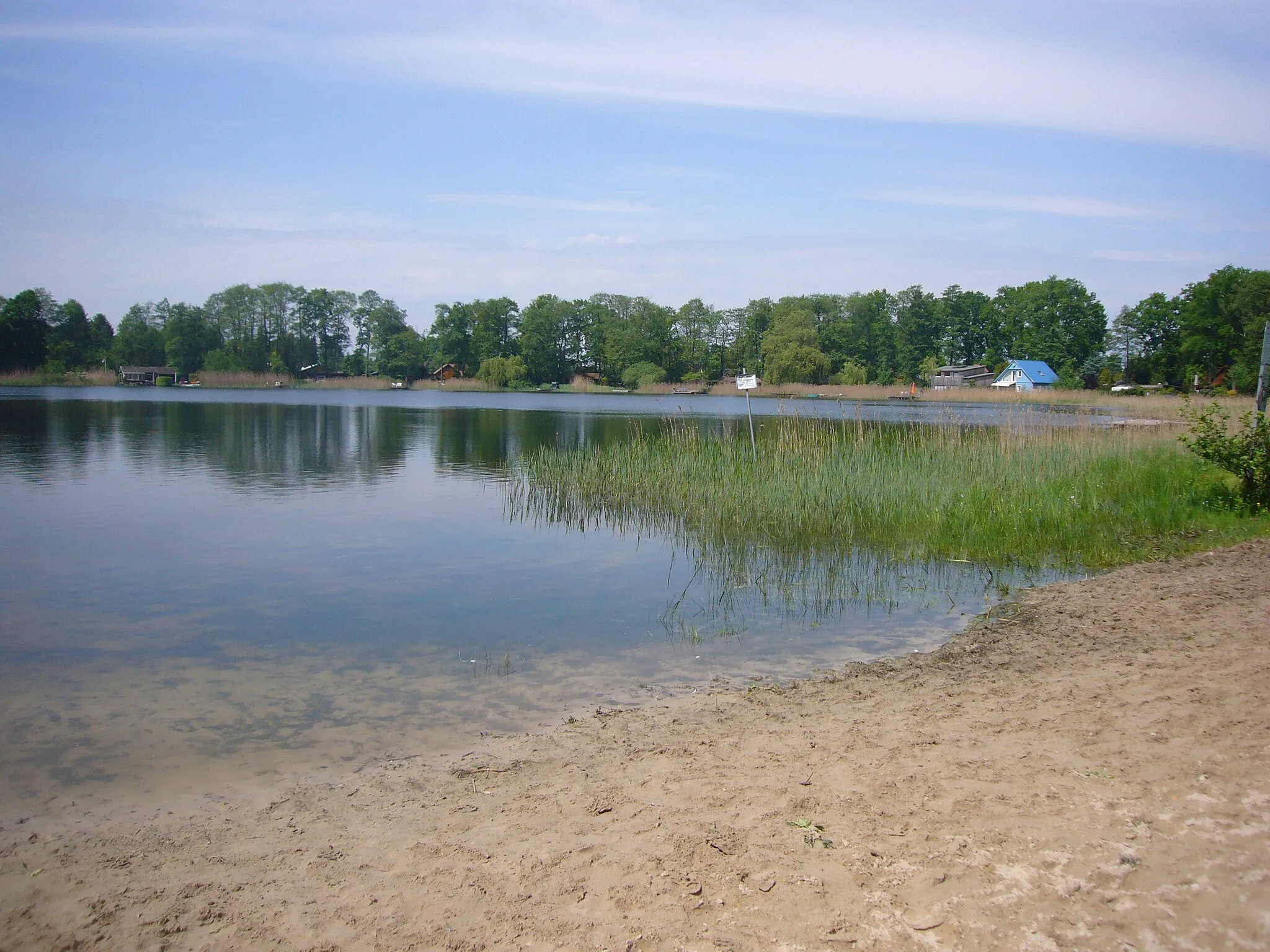 Photo showing: Einer der Badestrände am Otterstedter See