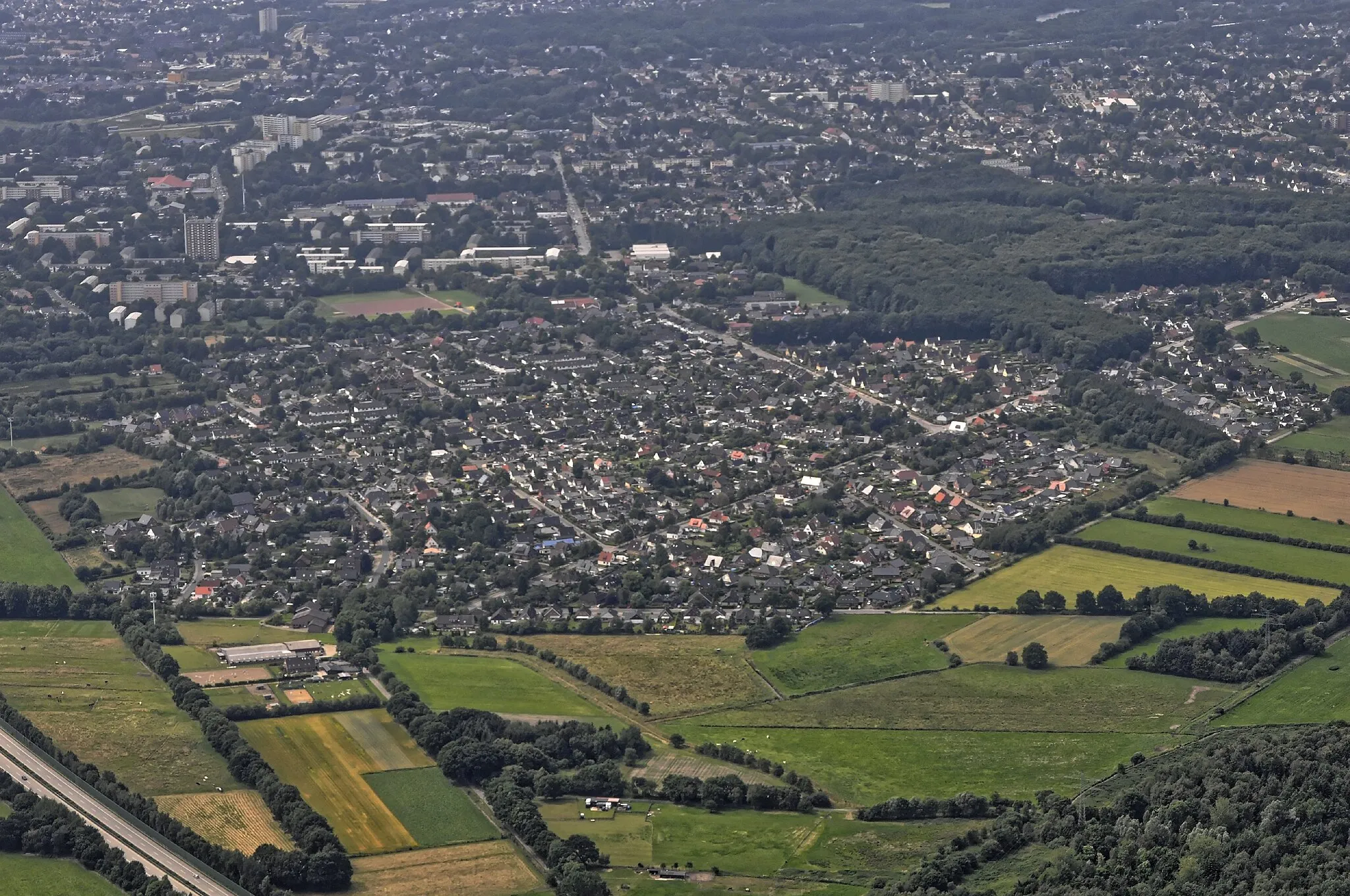 Photo showing: Bilder vom Flug Nordholz Hammelburg 2015: Leherheide, Blick von Nordosten.