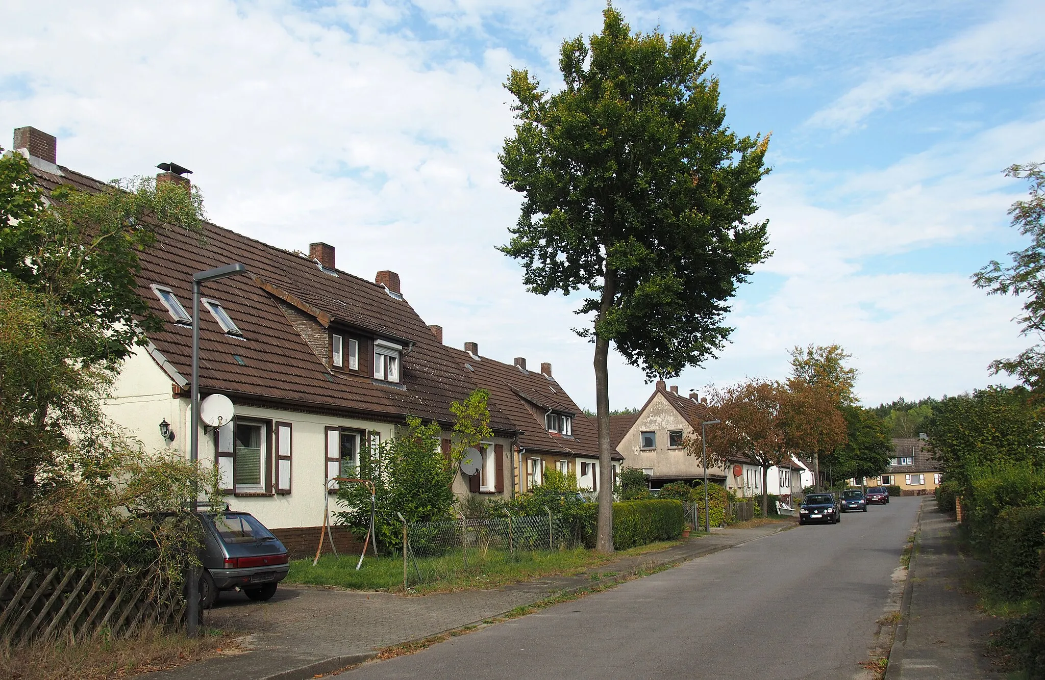 Photo showing: Straße in der Marinesiedlung Eschede, Niedersachsen