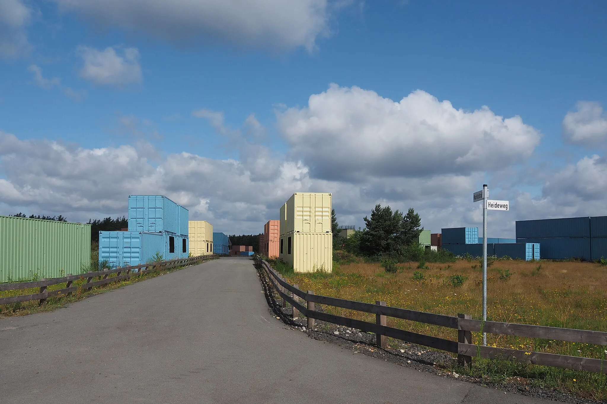 Photo showing: Mit Containern gebautes Übungsdorf "Barbaradorf" auf Truppenübungsplatz Munster-Nord