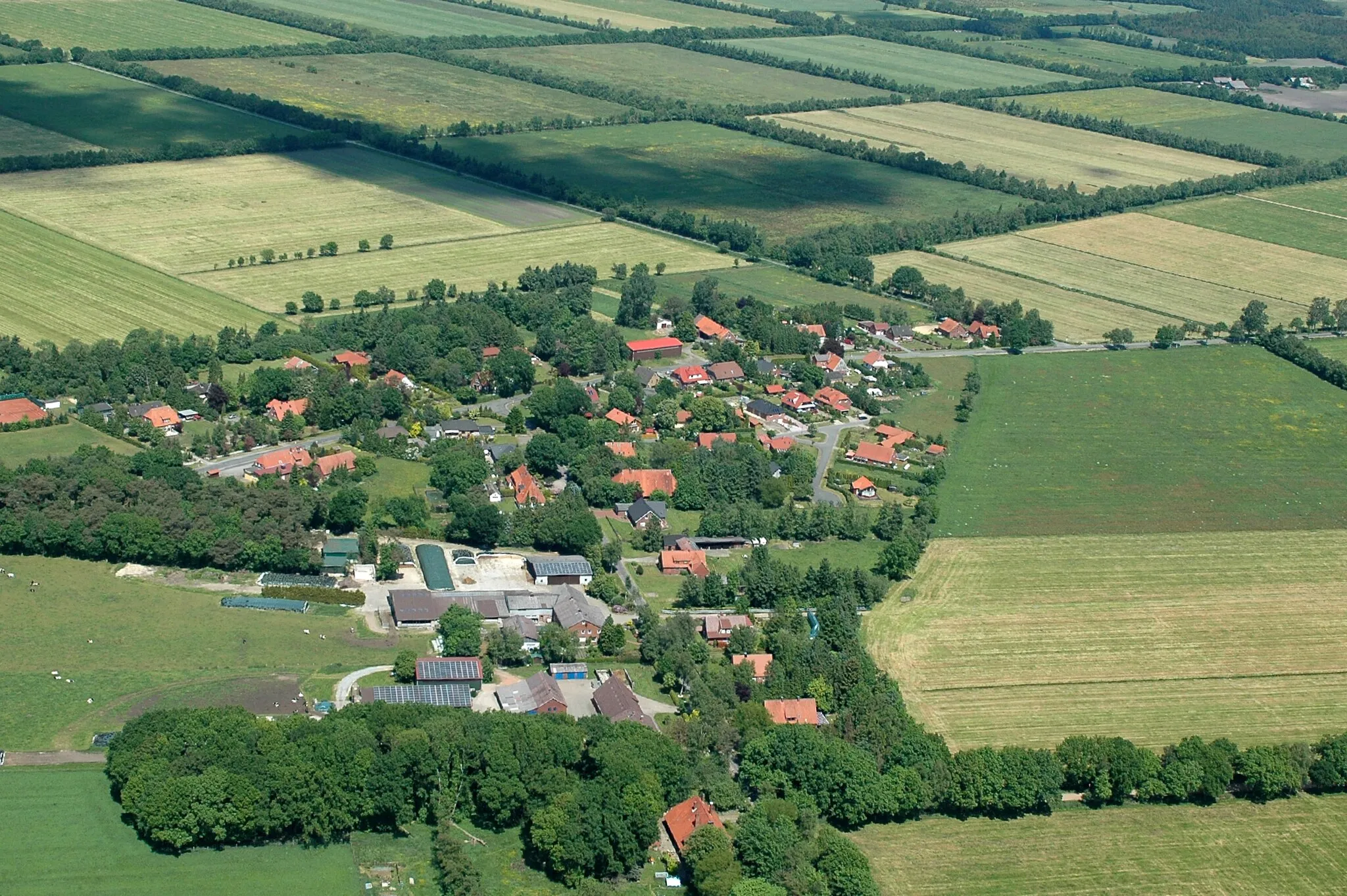 Photo showing: Ahlen-Falkenberg
Fotoflug vom Flugplatz Nordholz-Spieka über Cuxhaven und Wilhelmshaven