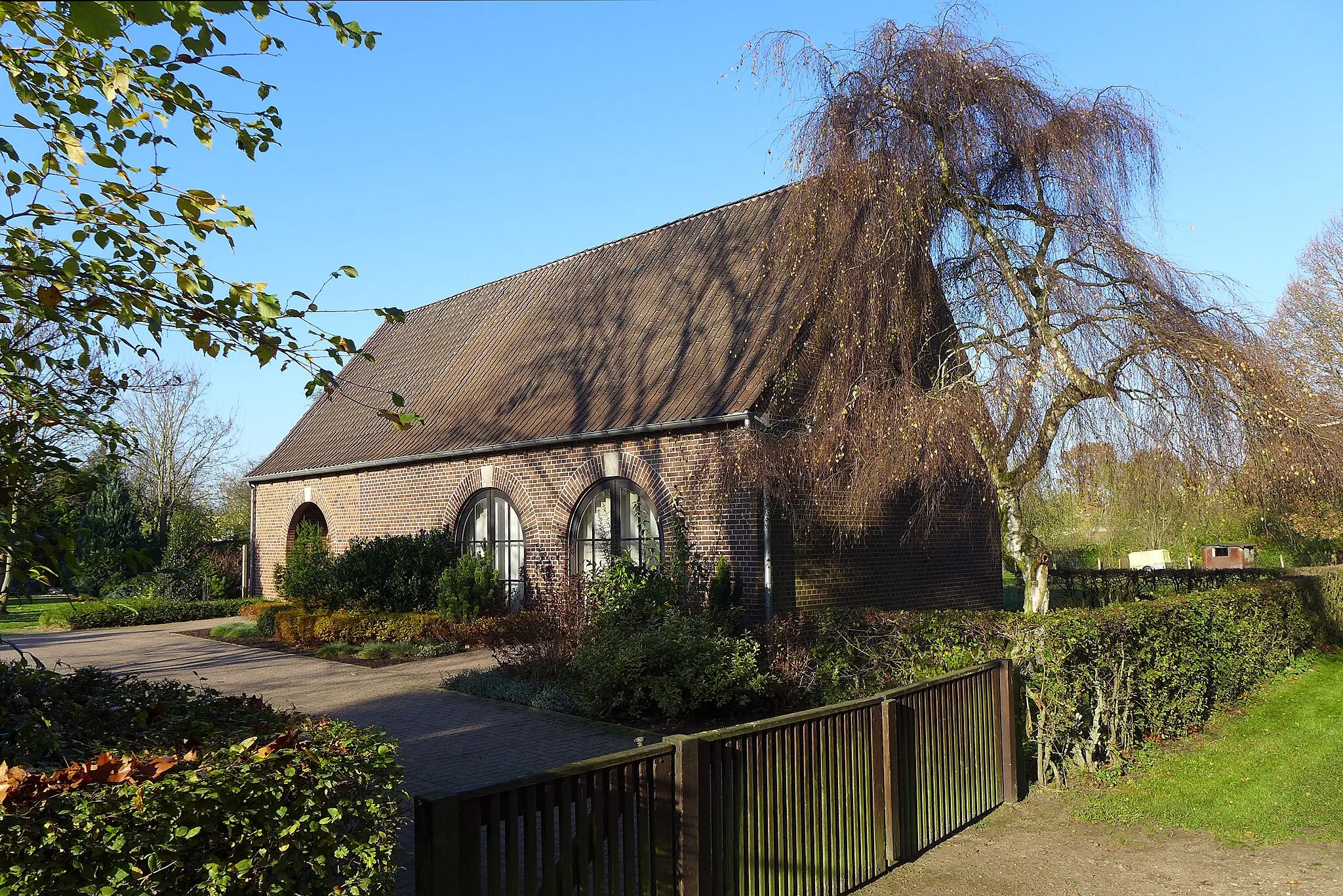 Photo showing: Friedhofskapelle in Veerßen, einem Ortsteil von Uelzen.