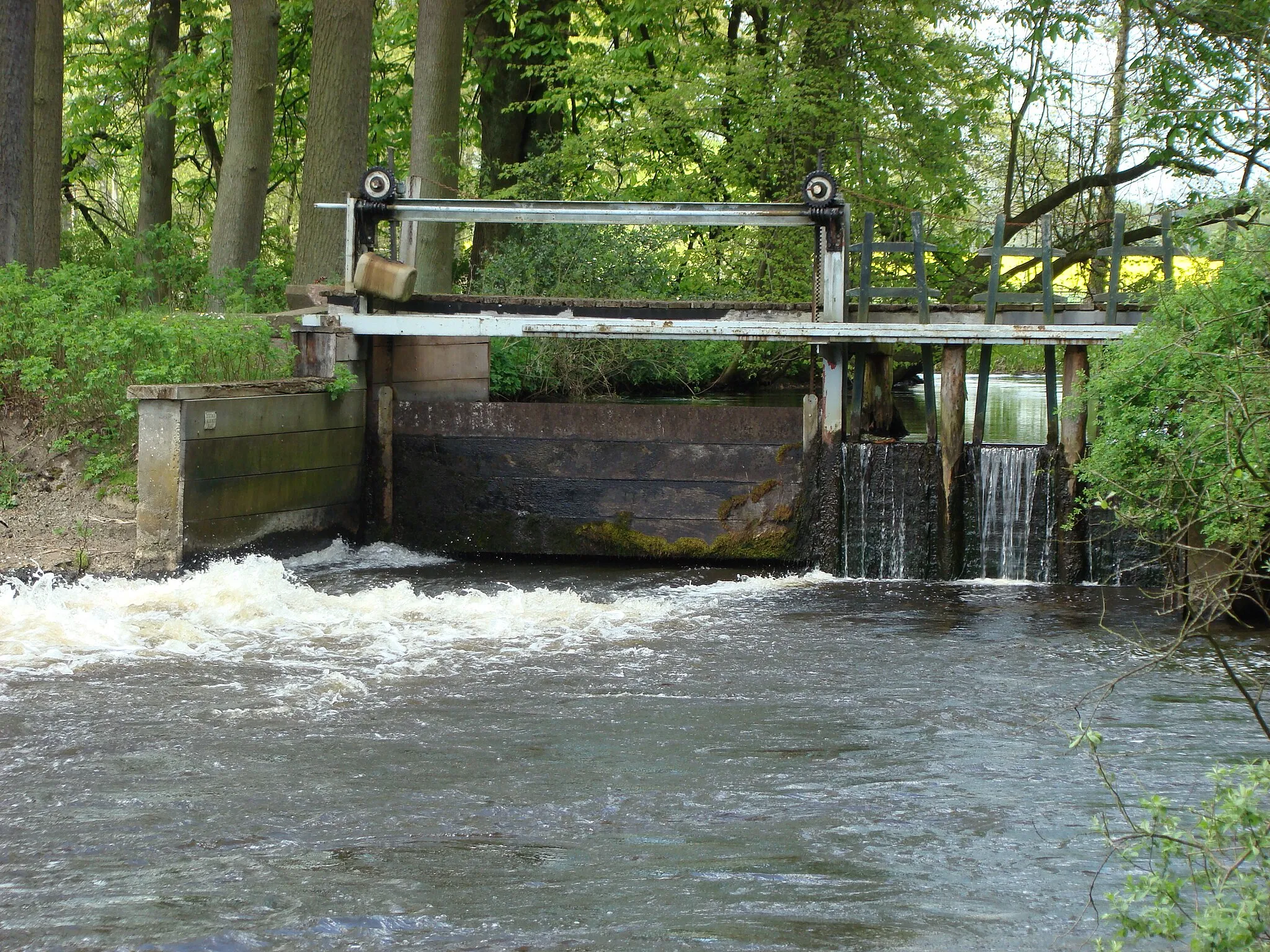 Photo showing: The weir in Wolthausen, Germany