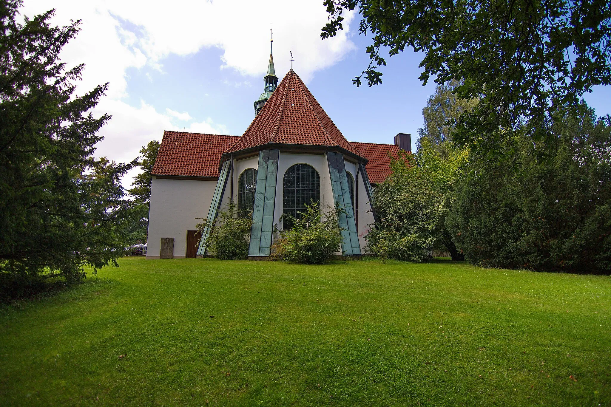 Photo showing: Die St.-Peter-Paul-Kirche von 1450 in Hermannsburg ersetzte das niedergebrannte Vorgängergebäude von 970.