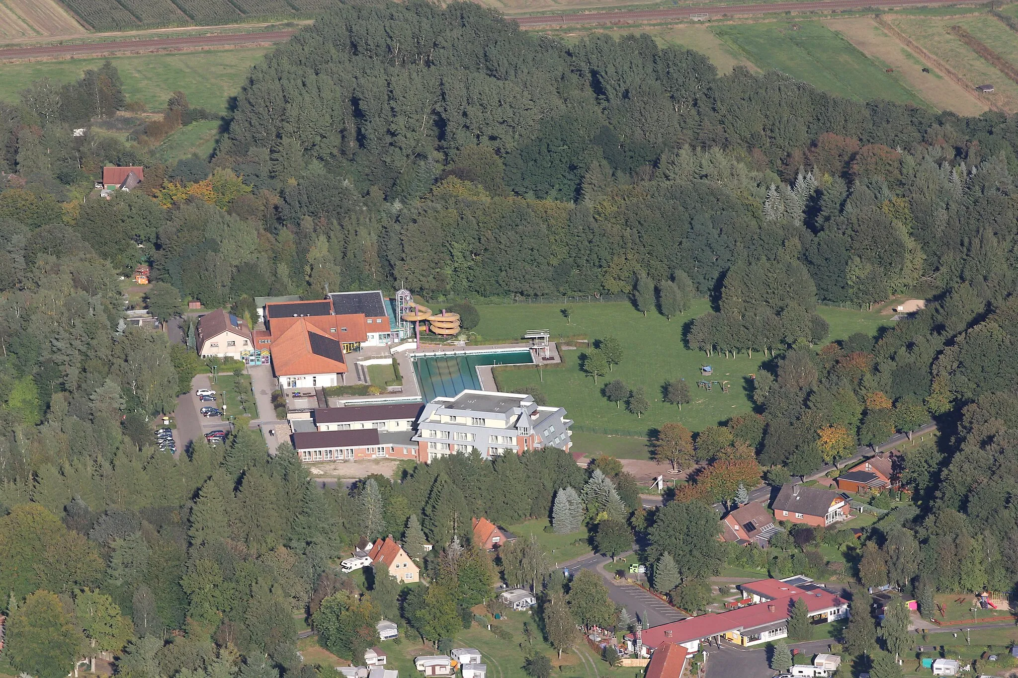 Photo showing: An aerial photograph of Höden, Wingst.