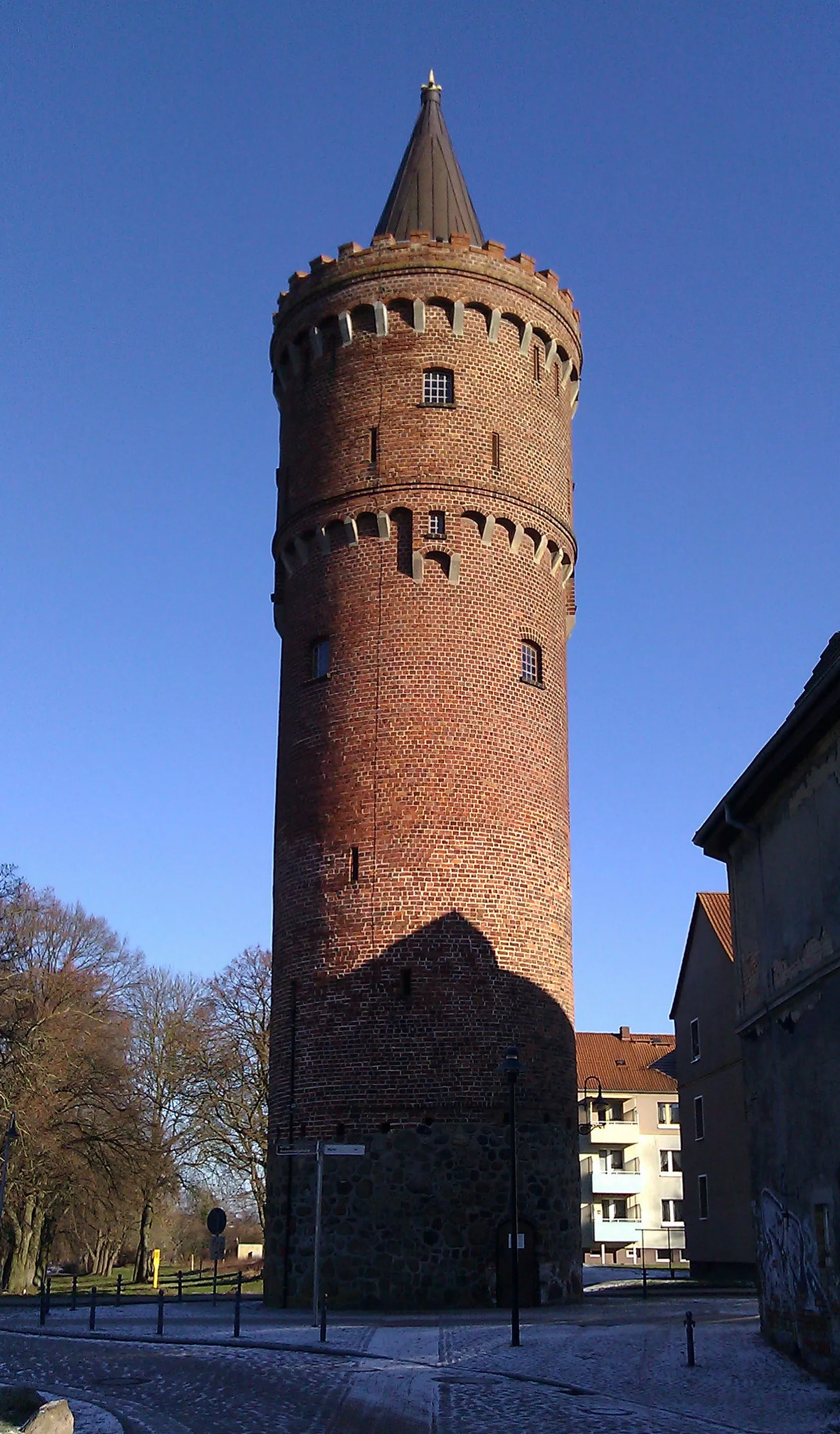 Photo showing: Fangelturm (a kind of prison tower) in Friedland, district Mecklenburg-Strelitz, Mecklenburg-Vorpommern, Germany