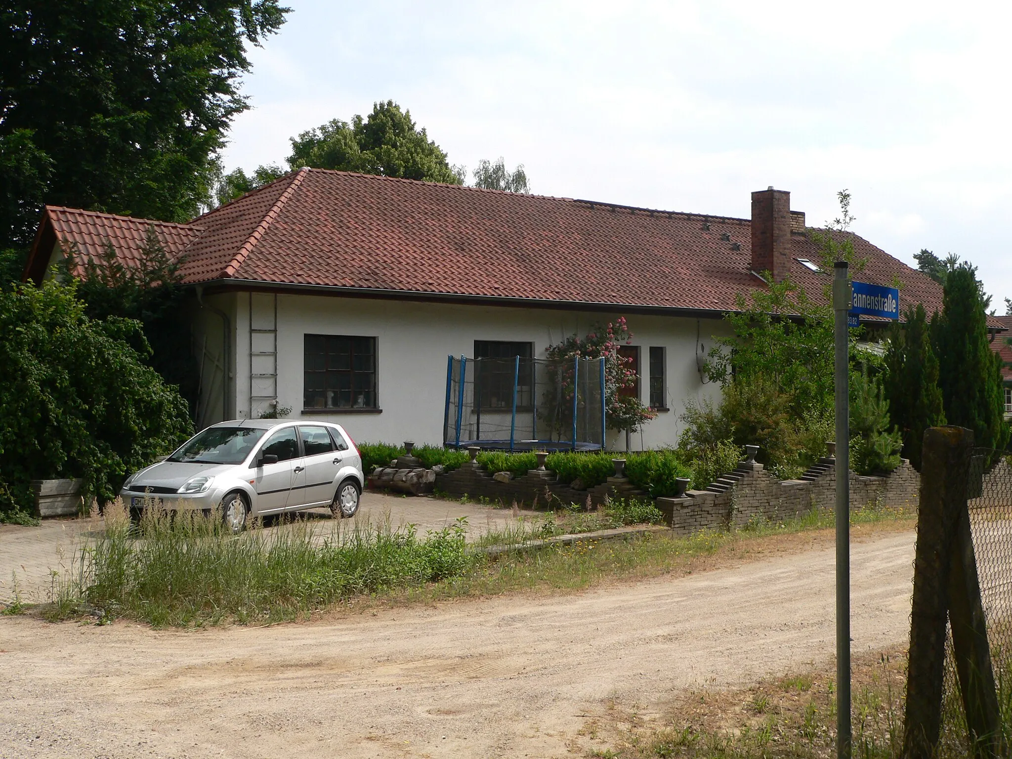 Photo showing: Außenansicht der ehemaligen römisch-katholischen Kapelle Maria Mutter des Herrn, die 1955 geweiht wurde