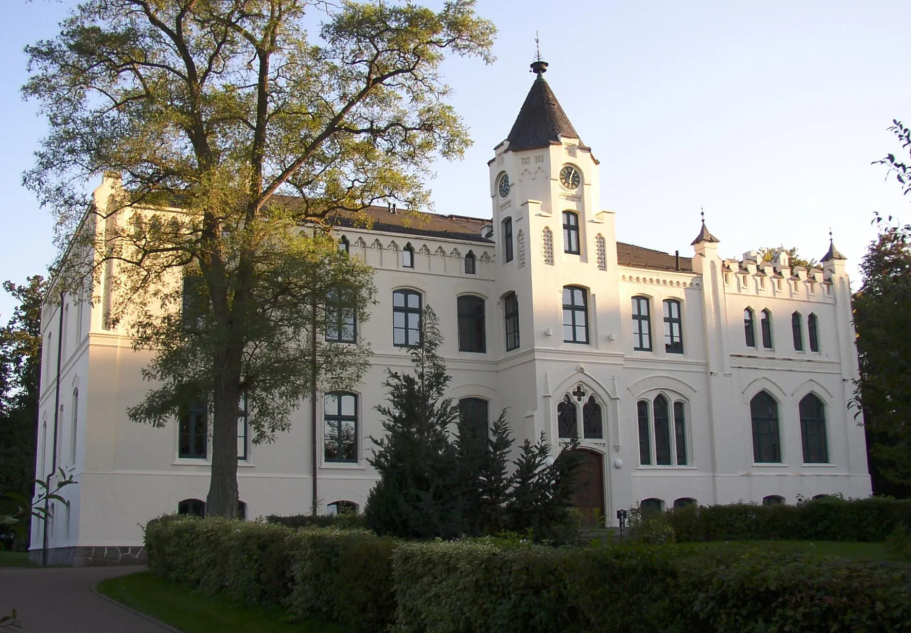 Photo showing: Manor in Behren-Lübchin-Viecheln in Mecklenburg-Western Pomerania, Germany