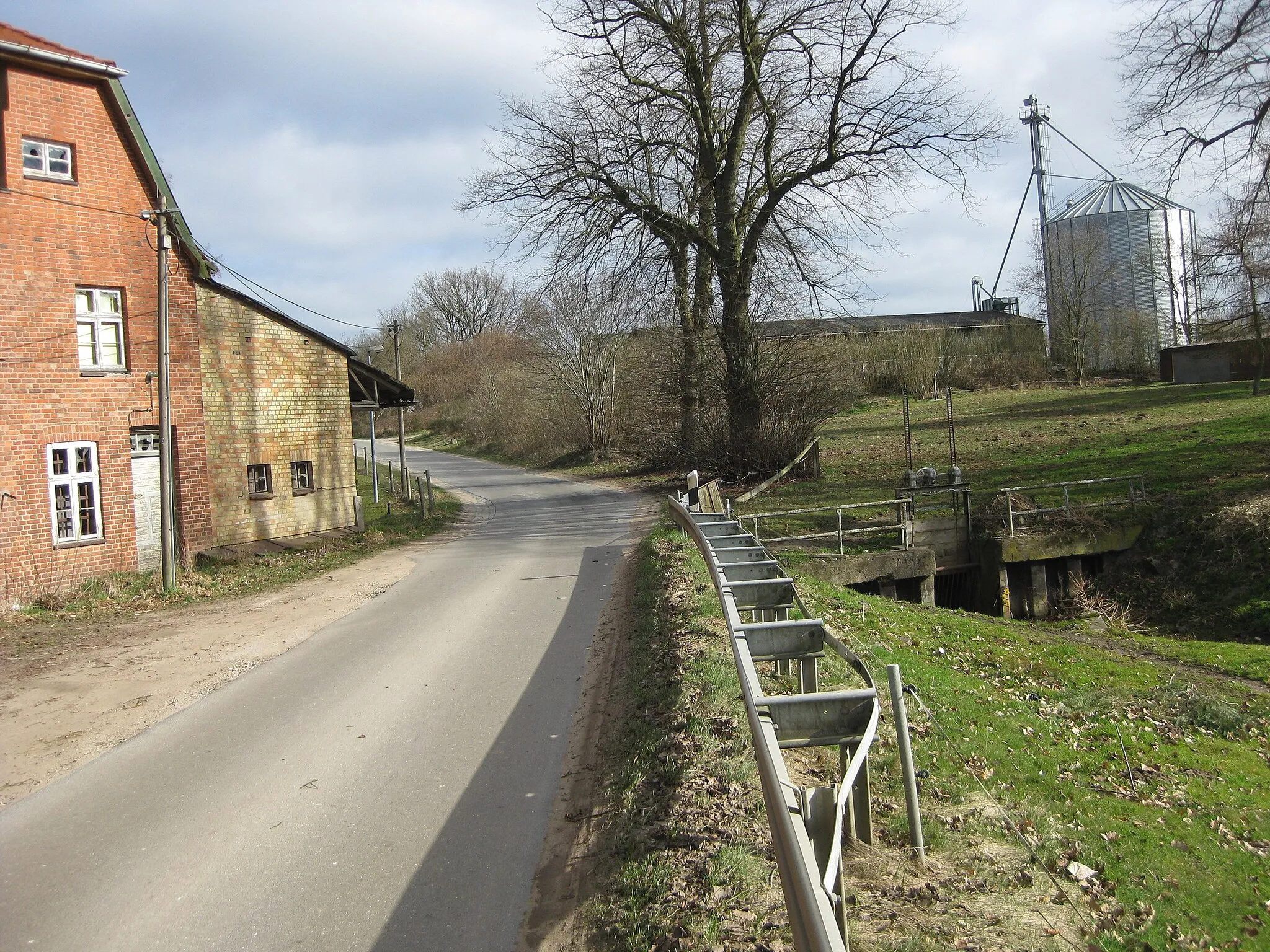 Photo showing: Watermill in Palingen, municipality of Lüdersdorf, Landkreis Nordwestmecklenburg