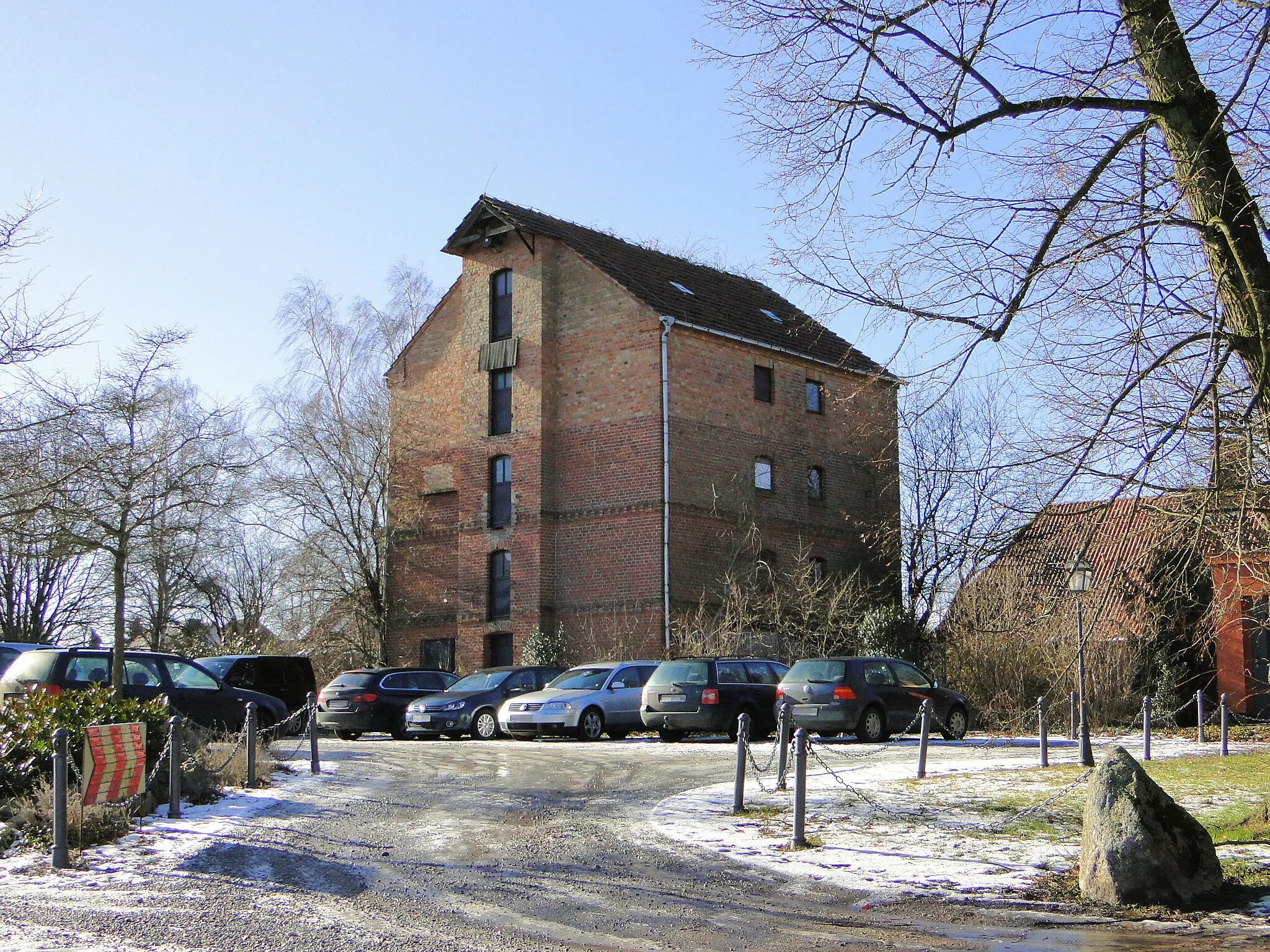 Photo showing: Warehouse in/near Grambow, district Nordwestmecklenburg, Mecklenburg-Vorpommern, Germany