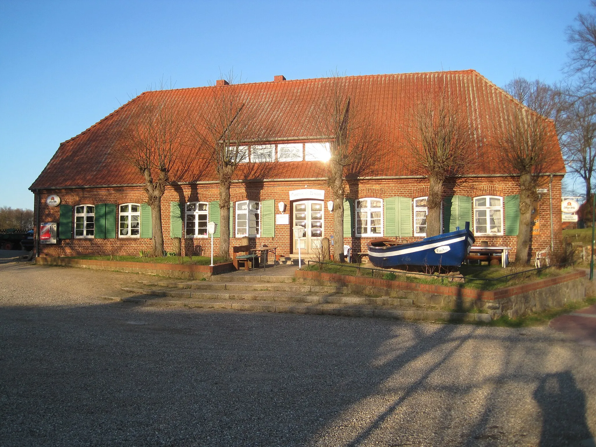 Photo showing: Dorfkrug am Dorfplatz 1 in Börzow/Meckl.