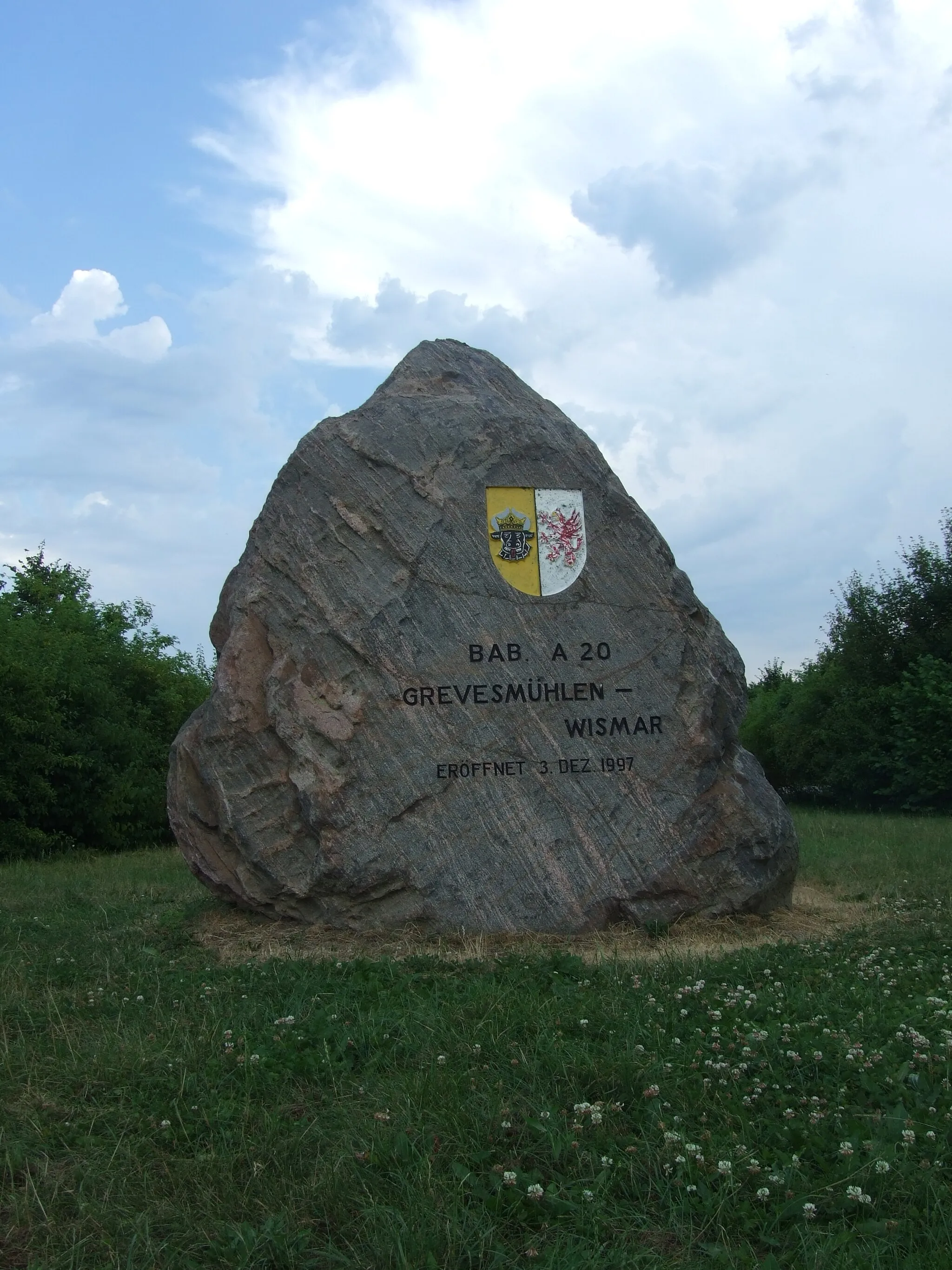 Photo showing: Gedenkstein zur Öffnung des ersten Teilstücks der A 20