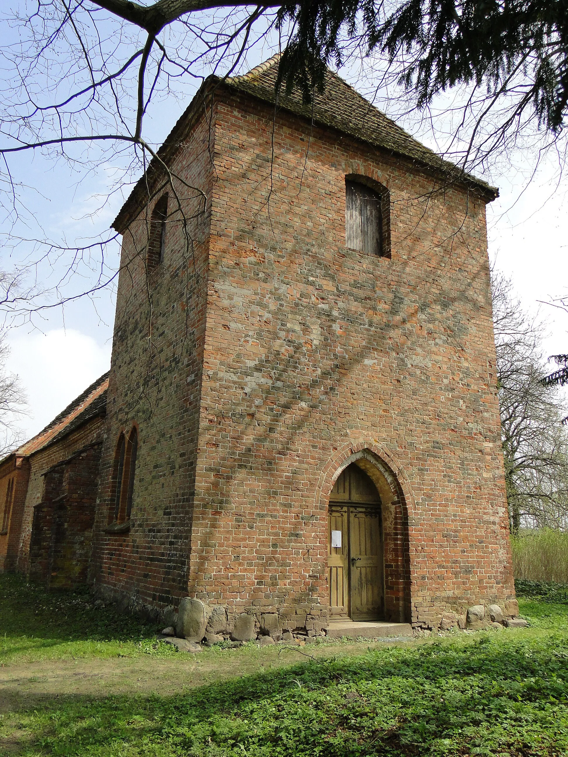 Photo showing: Church in Holzendorf (near Sternberg), distrct Ludwigslust-Parchim, Mecklenburg-Vorpommern, Germany