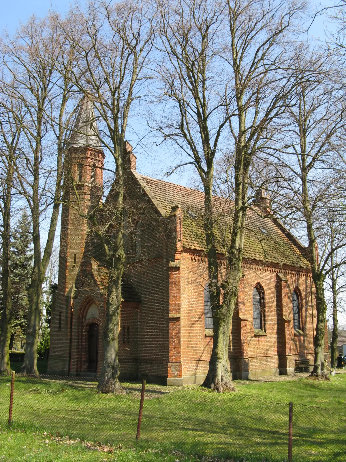 Photo showing: Church in Darß, district Parchim, Mecklenburg-Vorpommern, Germany
