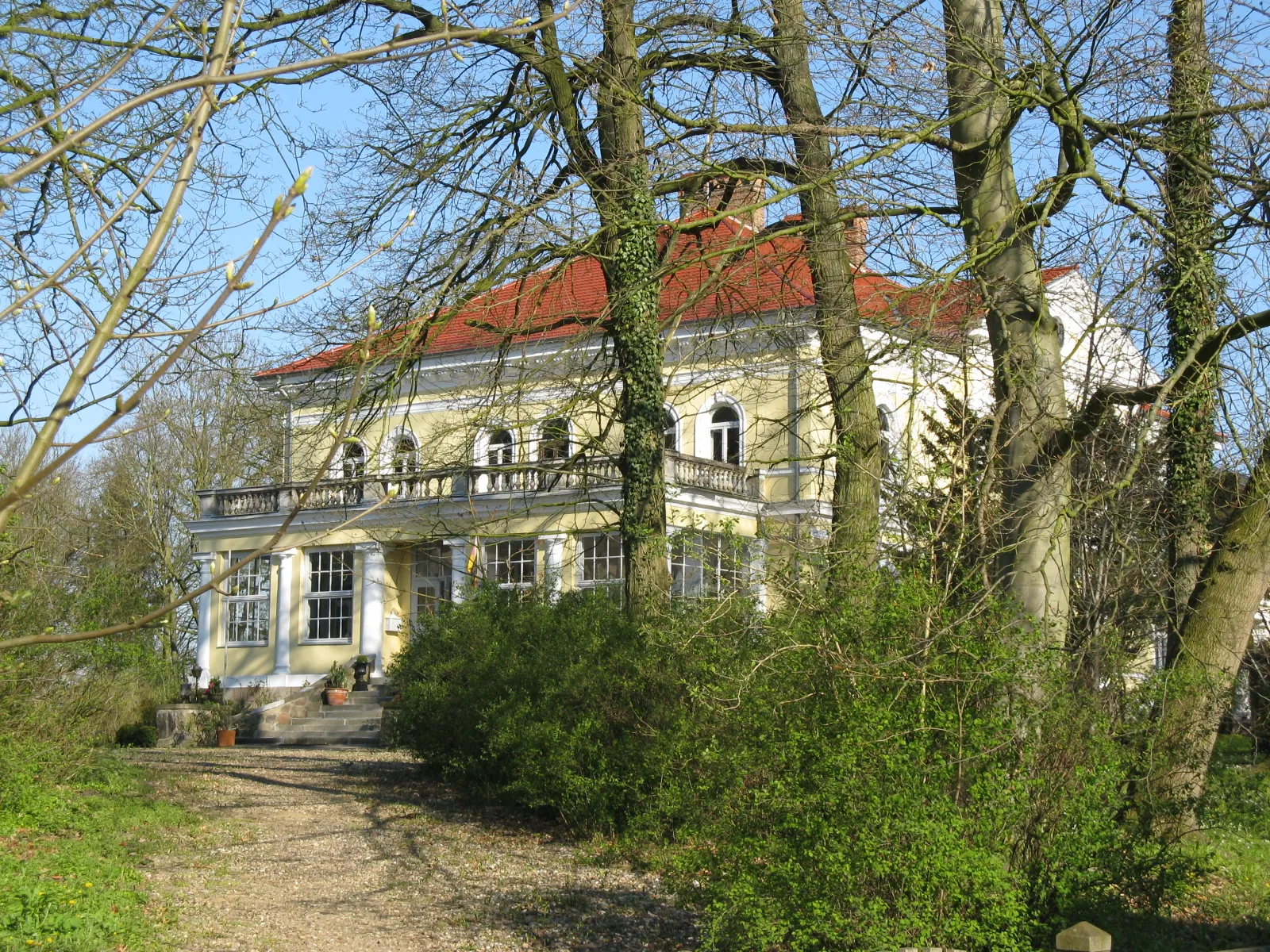 Photo showing: Former manor house in Herzberg, district Ludwigslust-Parchim, Mecklenburg-Vorpommern, Germany