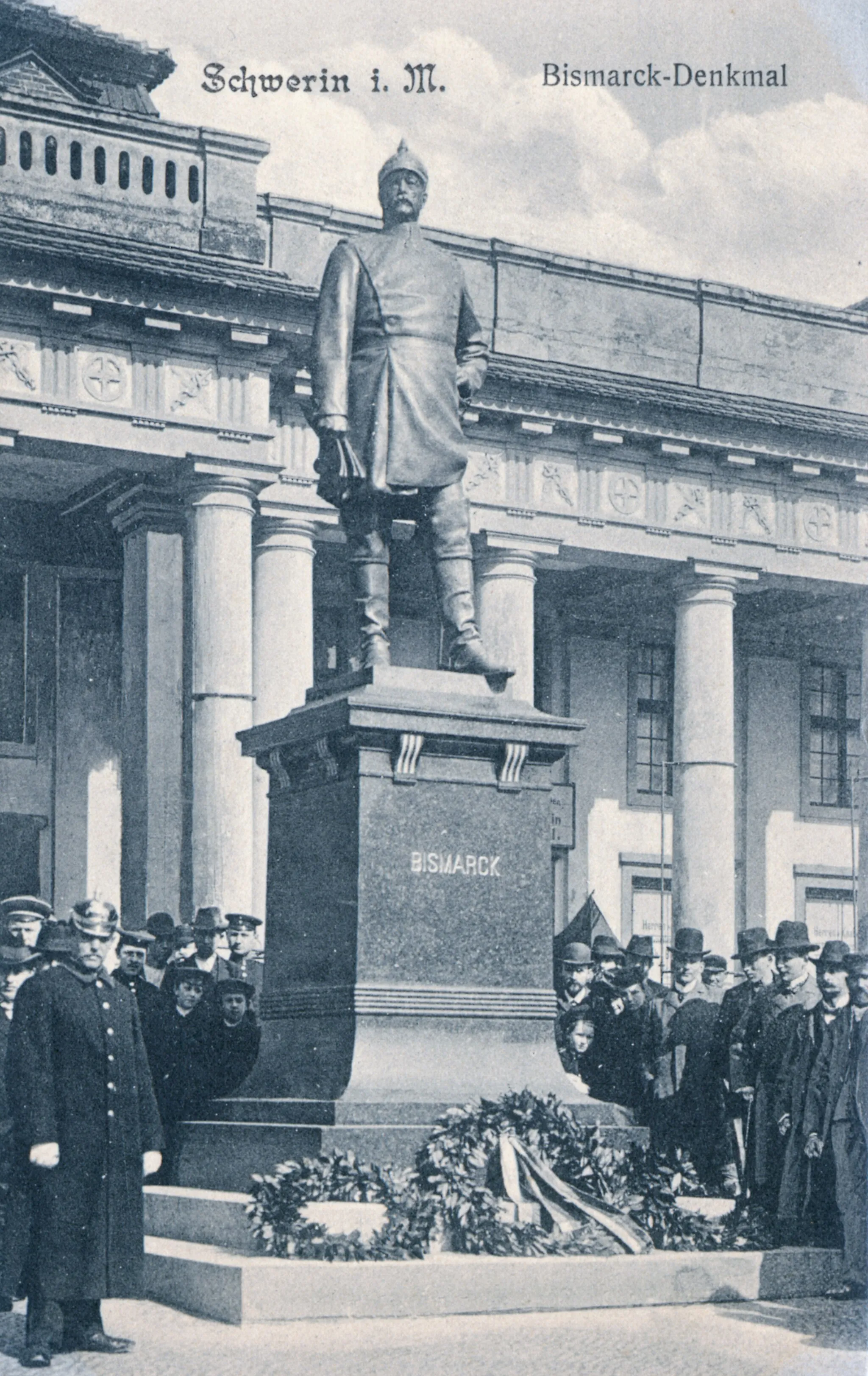 Photo showing: Bismarck-Denkmal in Schwerin