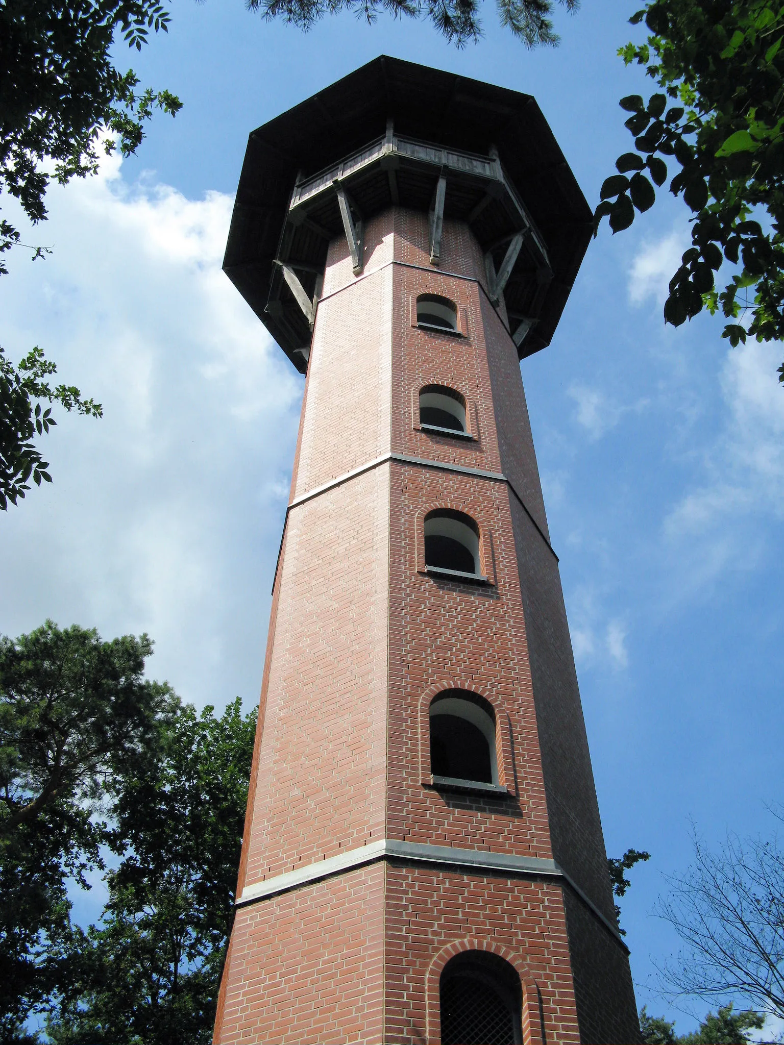Photo showing: Watch tower at hill Jörnberg in Krakow am See, disctrict Güstrow, Mecklenburg-Vorpommern, Germany