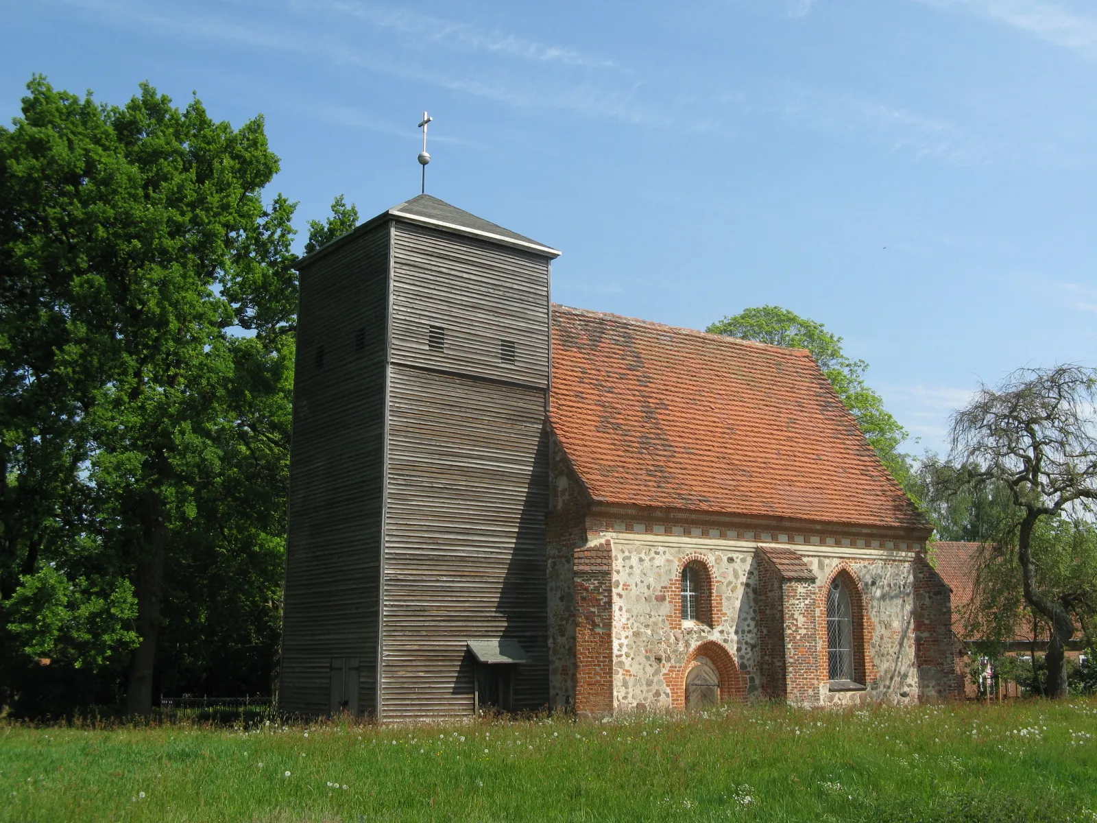 Photo showing: Church in Dreilützow, district Ludwigslust-Parchim, Mecklenburg-Vorpommern, Germany