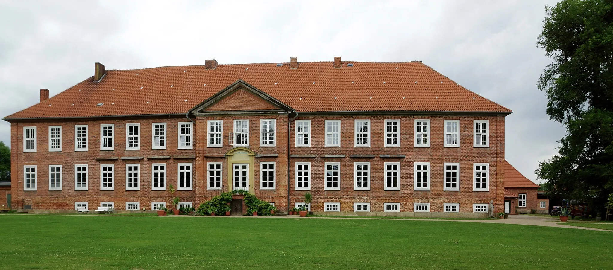 Photo showing: Wittendörp (Dreilützow), Germany: Dreilützow Hall, oriental facade