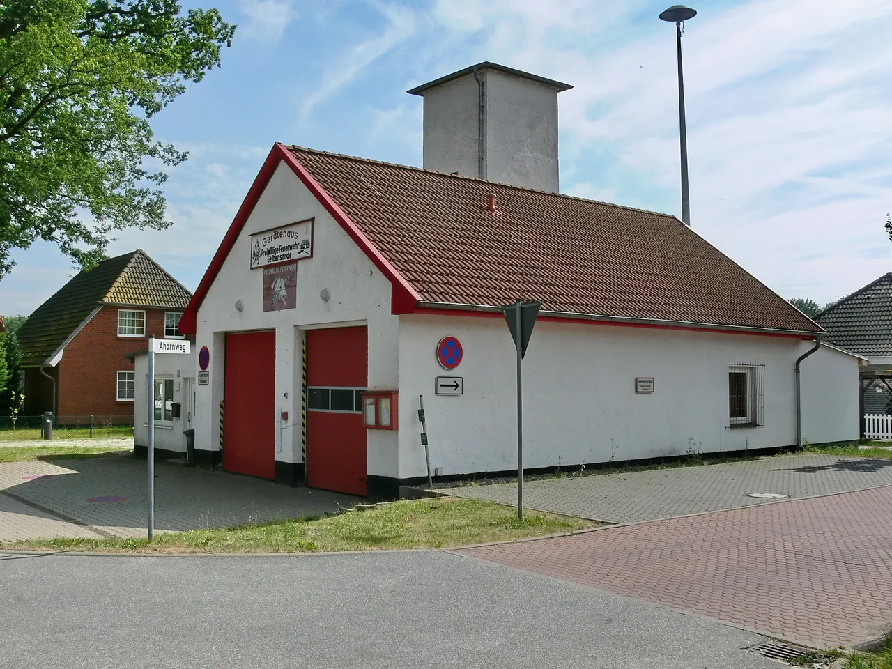 Photo showing: Feuerwehr von Gelbensande - Gelbensande Fire Department
