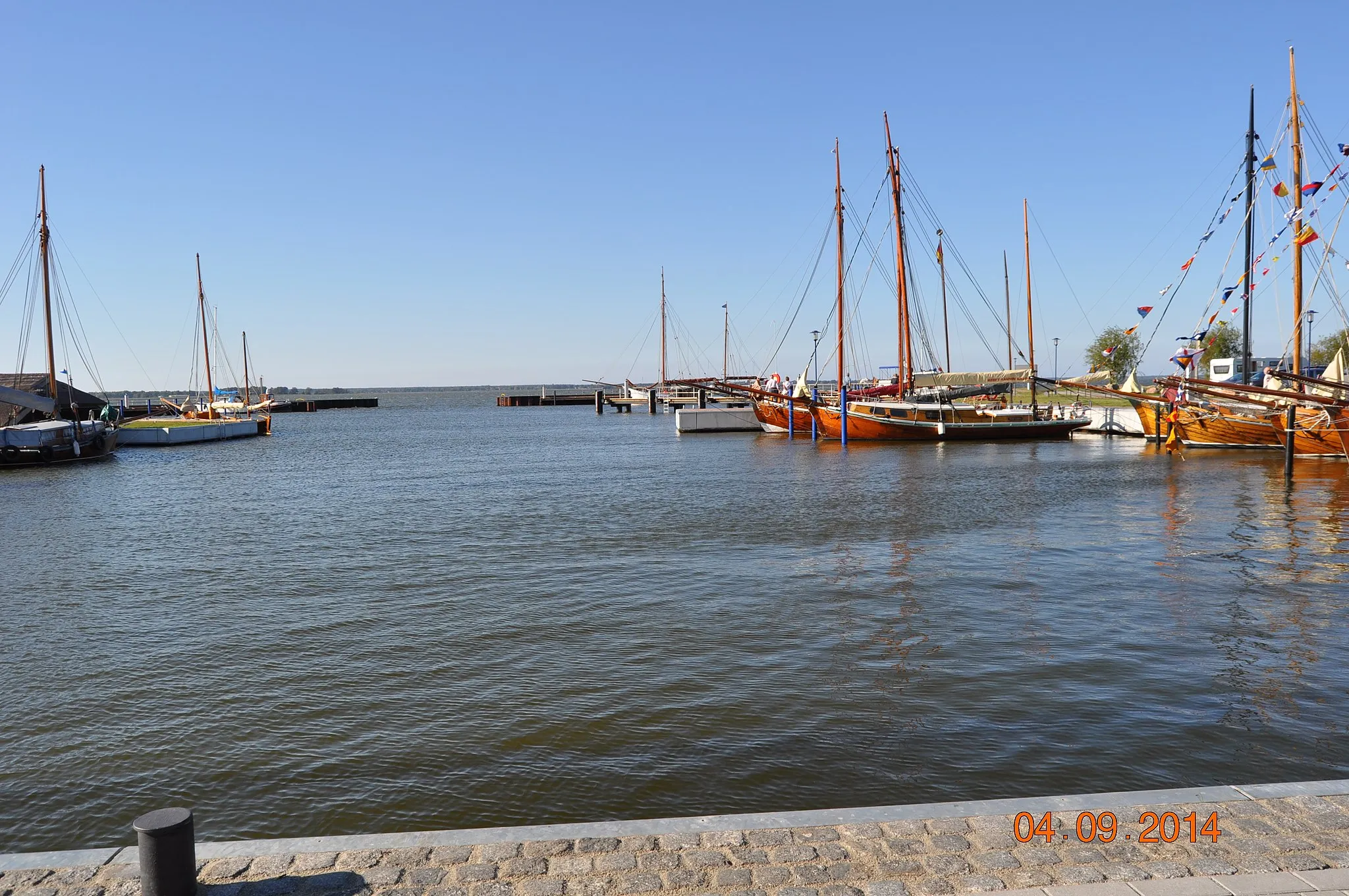 Photo showing: Der neue Bodstedter Hafen