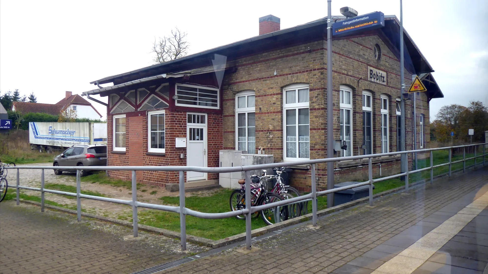 Photo showing: Bahnhof Bobitz