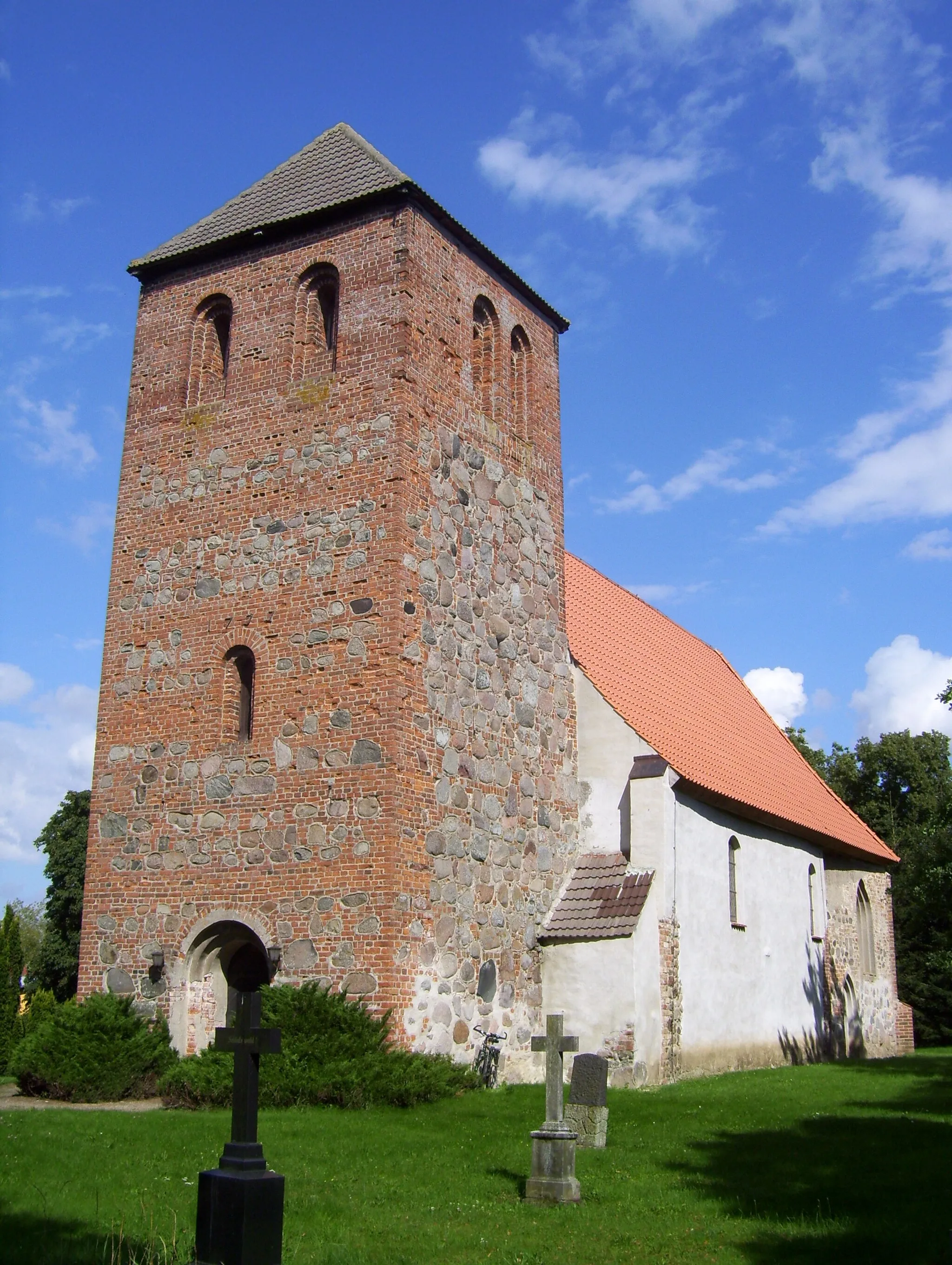 Photo showing: Kirche in Beggerow, Landkreis Demmin, Westturm
