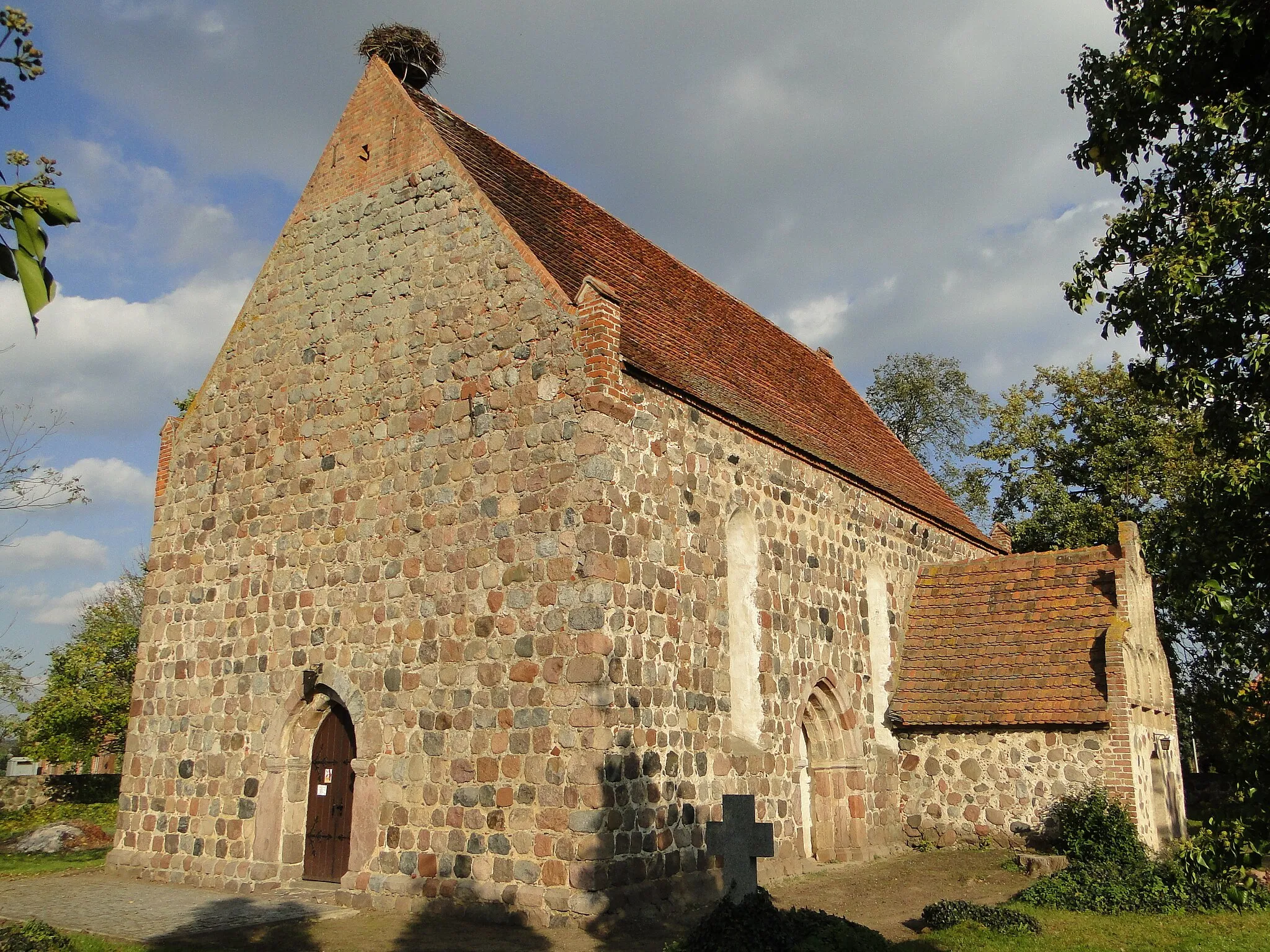 Photo showing: Church in Warlin, district Mecklenburg-Strelitz, Mecklenburg-Vorpommern, Germany