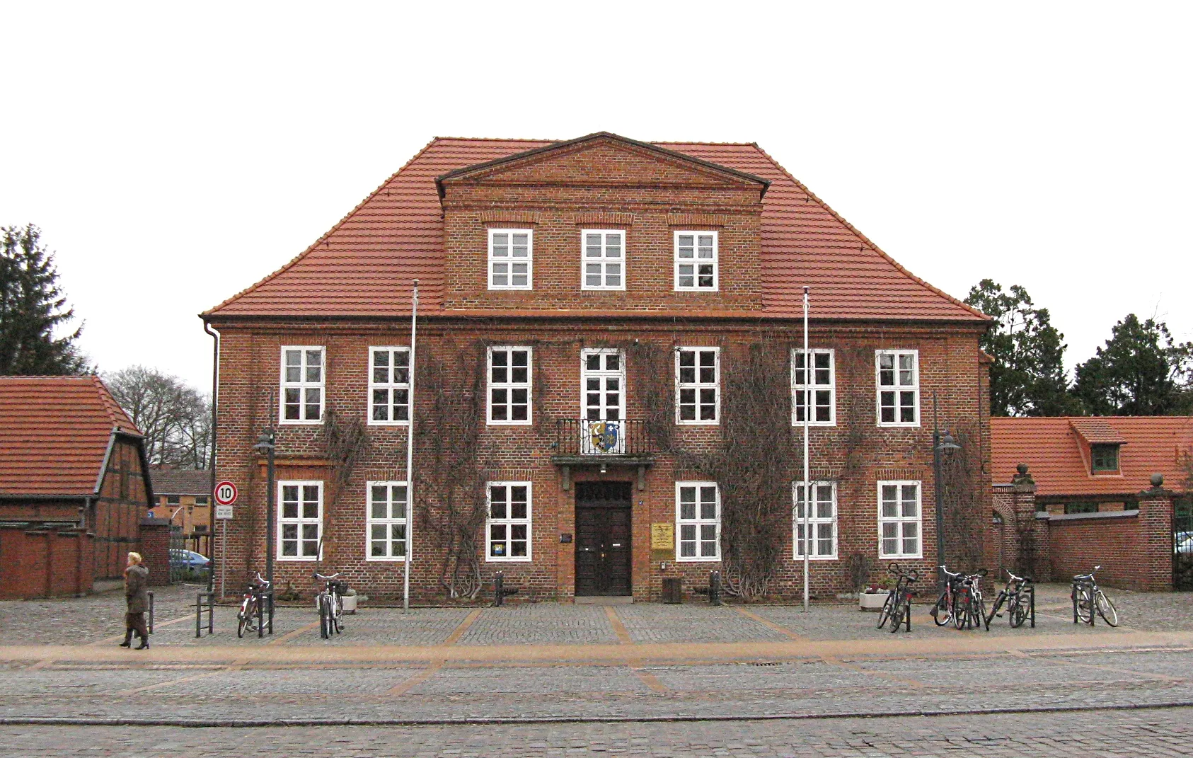 Photo showing: Town Hall in Ludwigslust, Germany