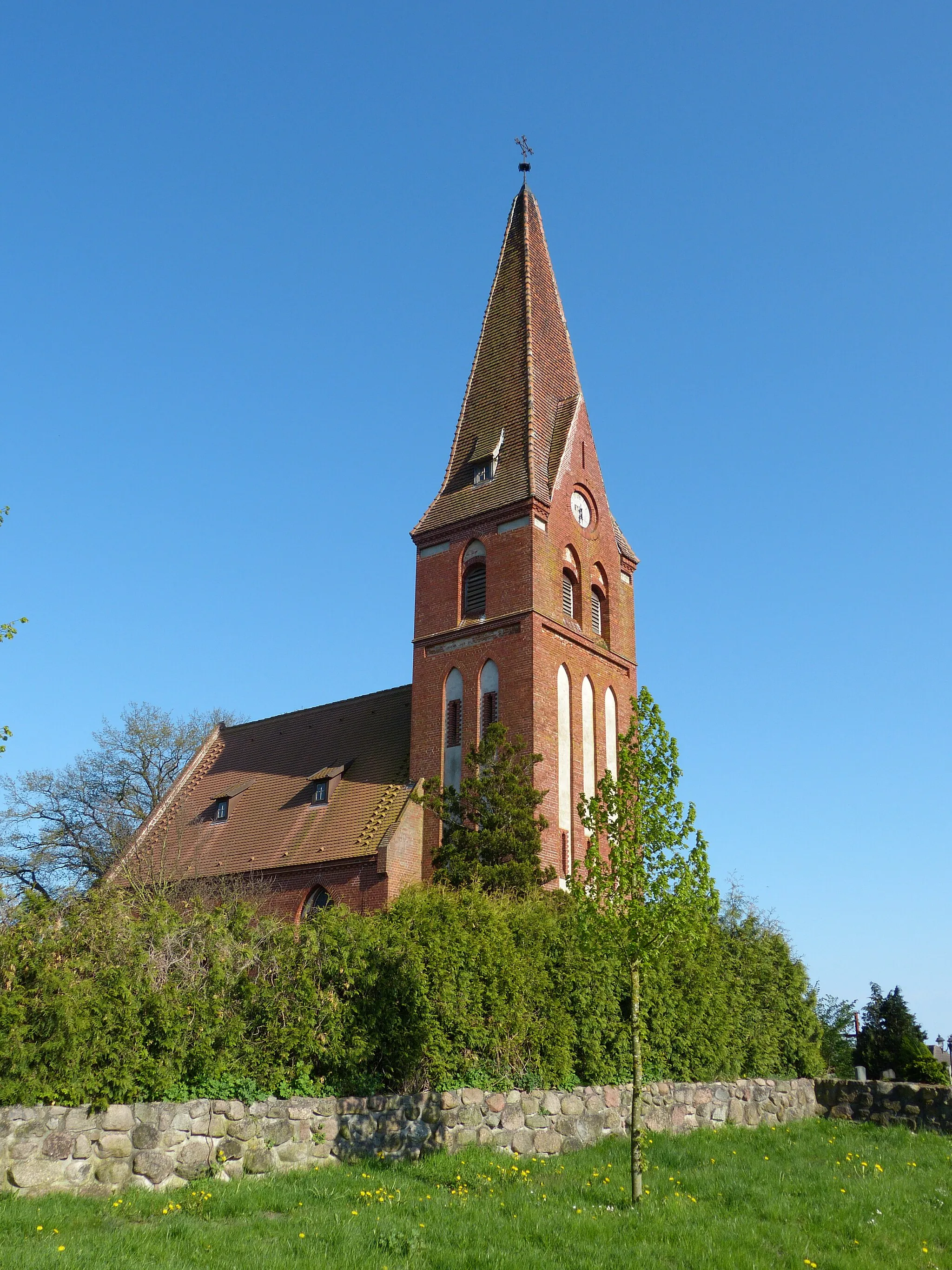 Photo showing: Kirche in Gülzowshof