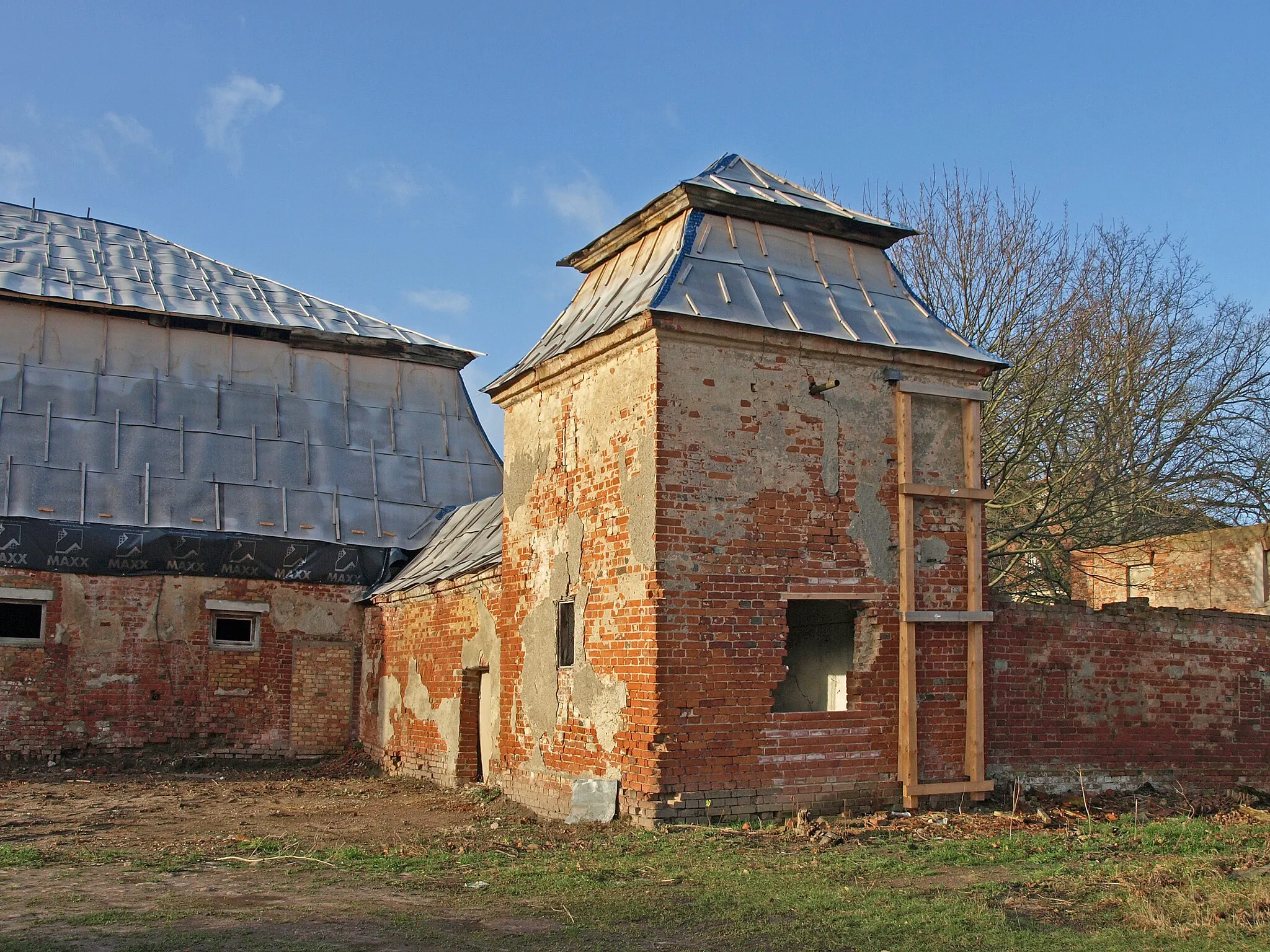 Photo showing: Wasserturm der ehemaligen Gutsanlage in Kummerow