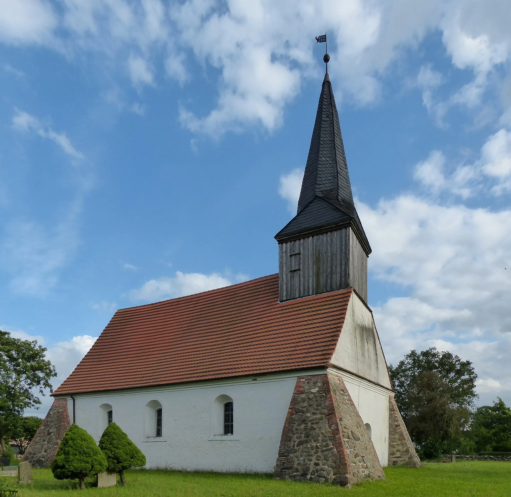 Photo showing: Kirche Rossin, Ansicht von Nordwesten