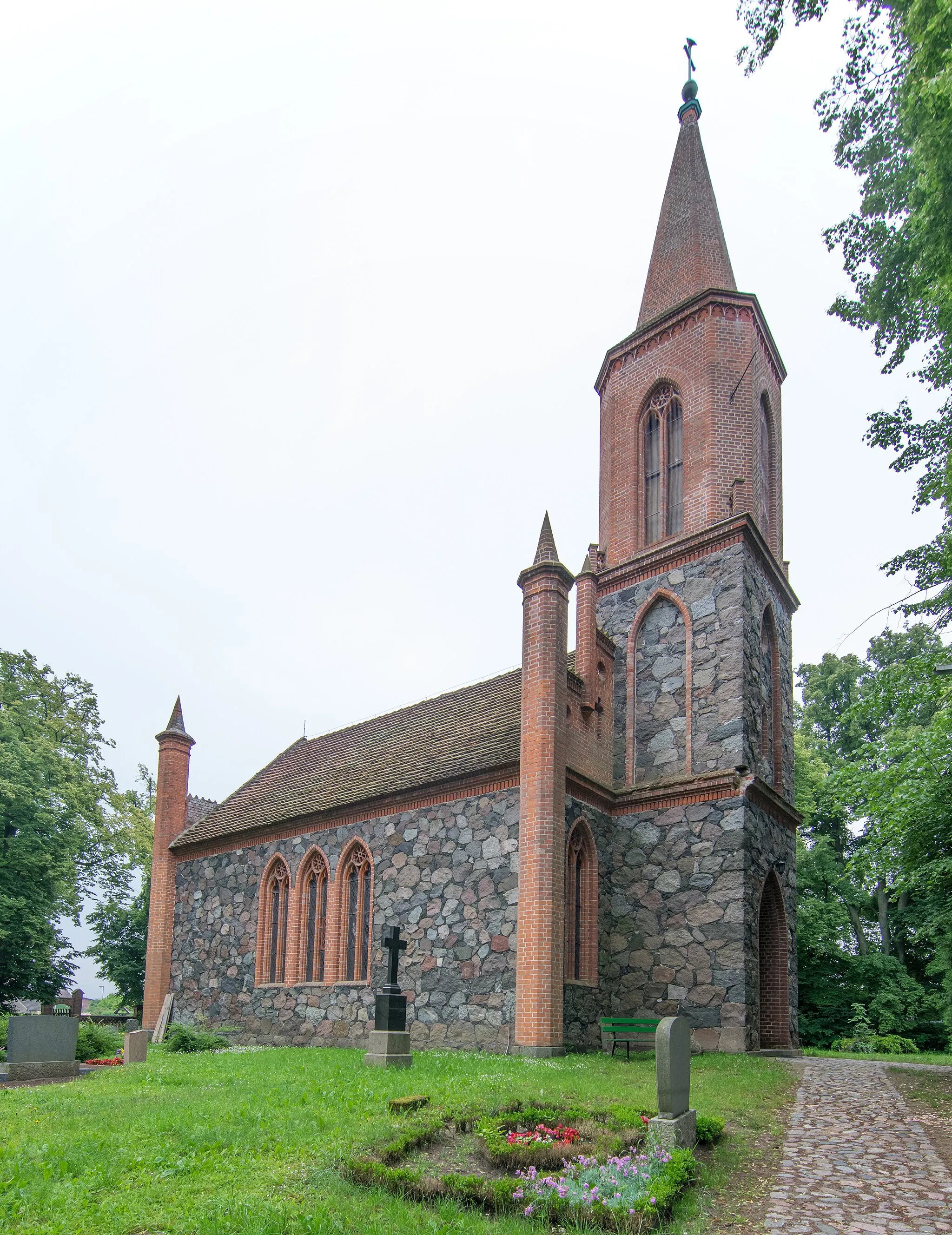 Photo showing: Kirche Bredenfelde