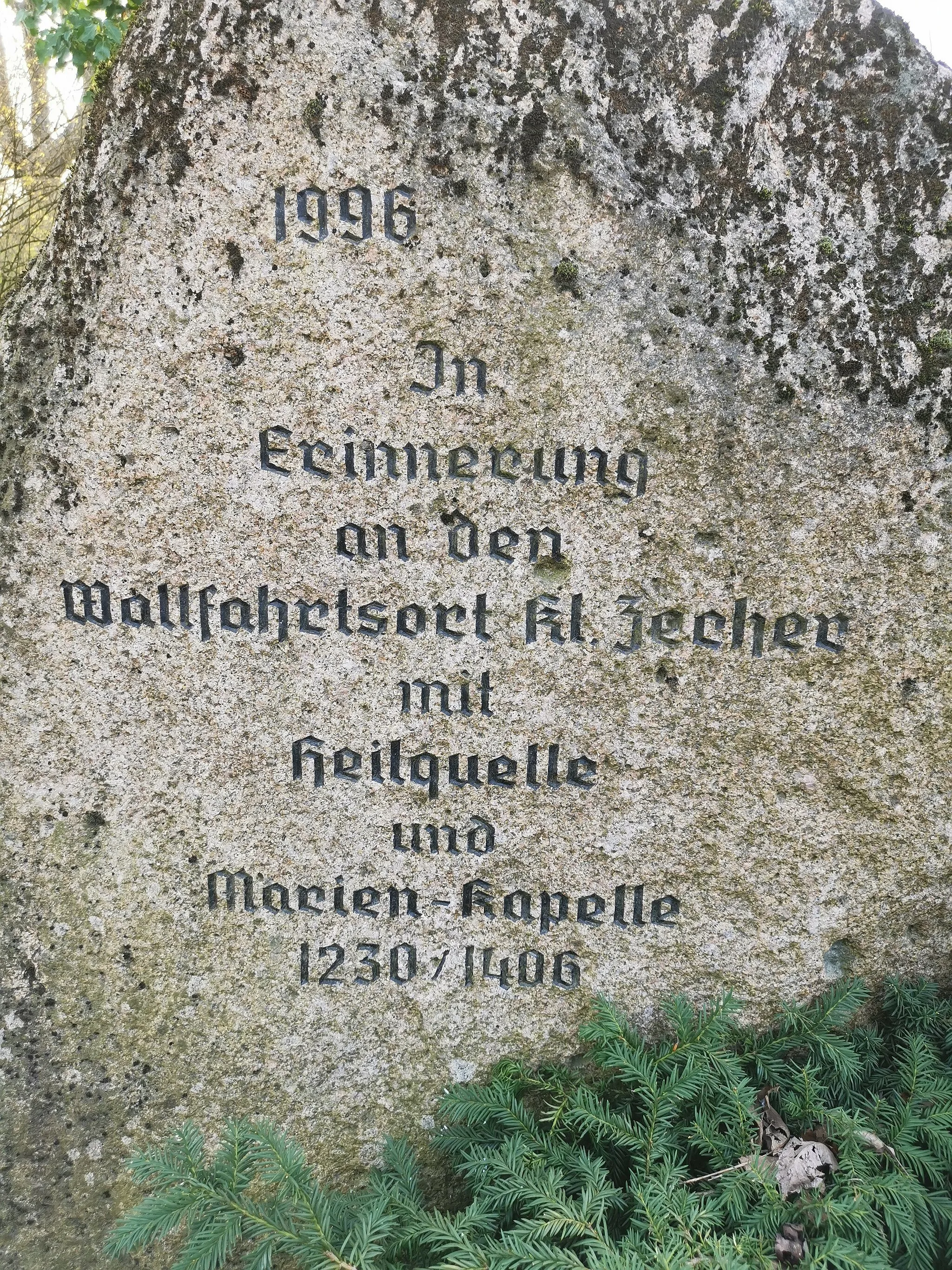 Photo showing: Gedenkstein Wallfahrtsort Heilquelle Klein Zecher (Lauenburg)