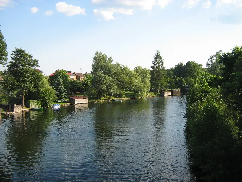 Photo showing: Die Havel  bzw. der Wesenberger Kammerkanal bei Priepert in der Mecklenburgische Seenplatte (Landkreis Mecklenburgische Seenplatte).