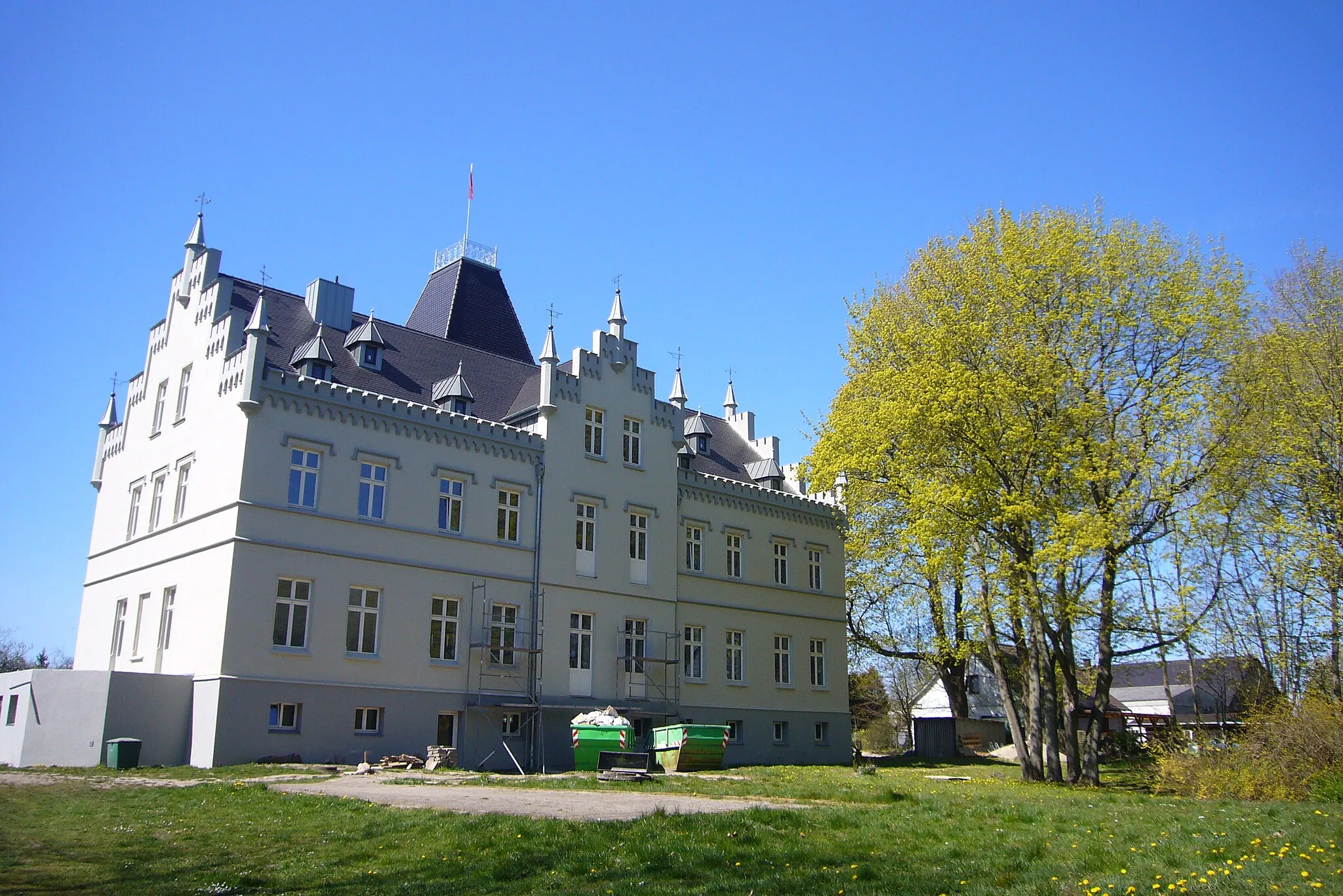Photo showing: Vista posterior del chateau de Wrangelsburg, Pomerània.