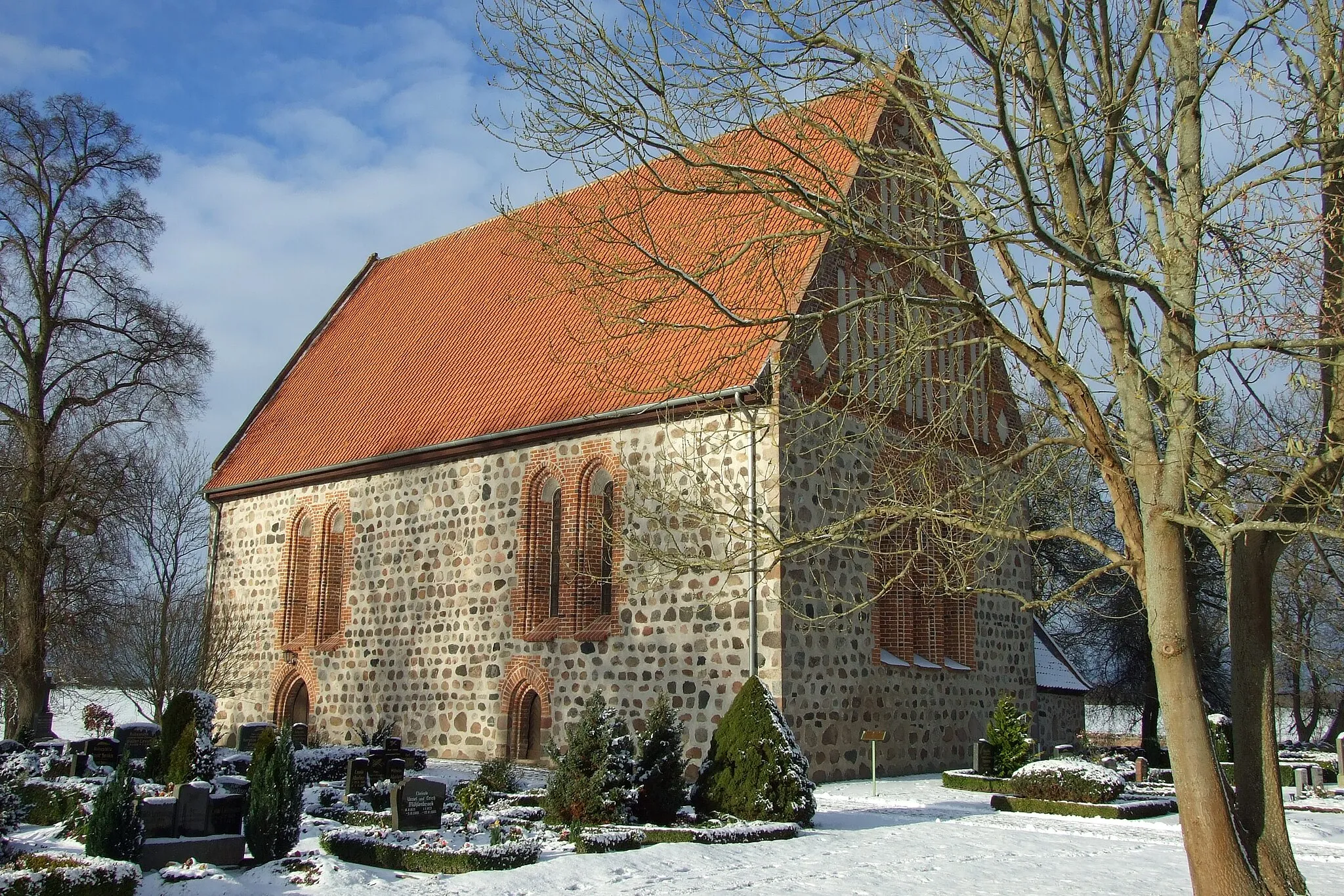 Photo showing: Church in Eixen