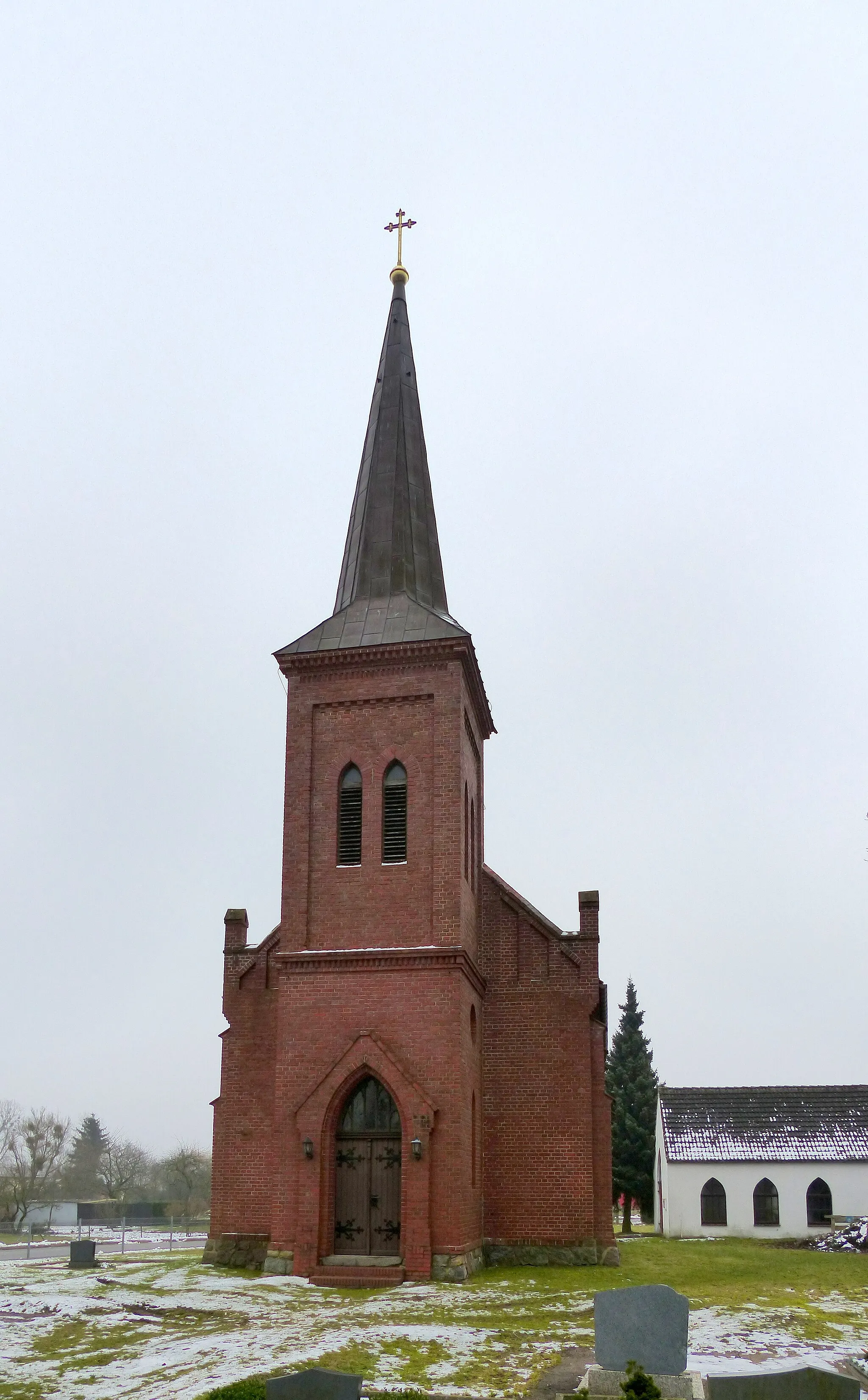Photo showing: Kirche in Neuendorf A, Ansicht von Westen