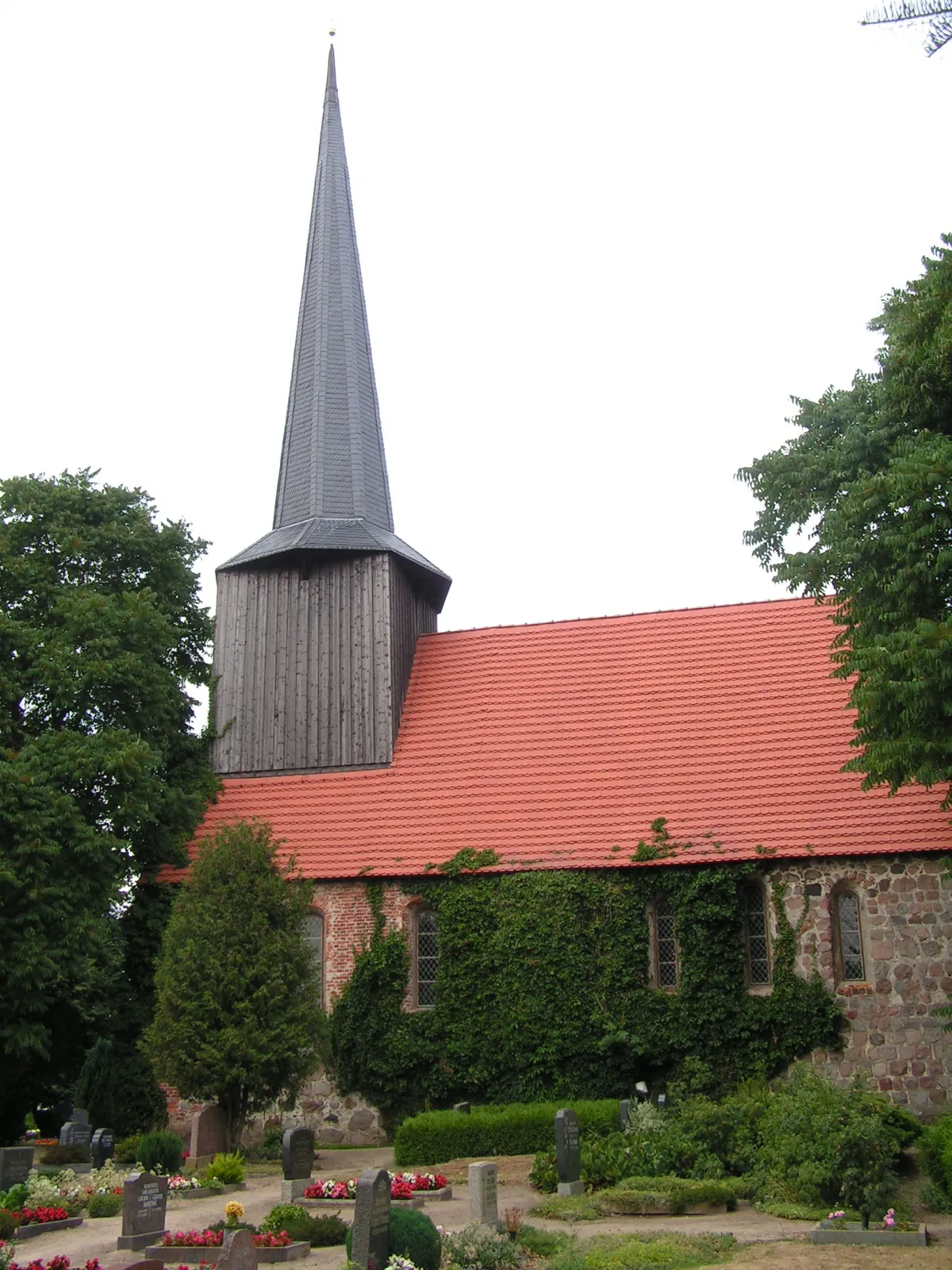 Photo showing: Feldsteinkirche in Leizen