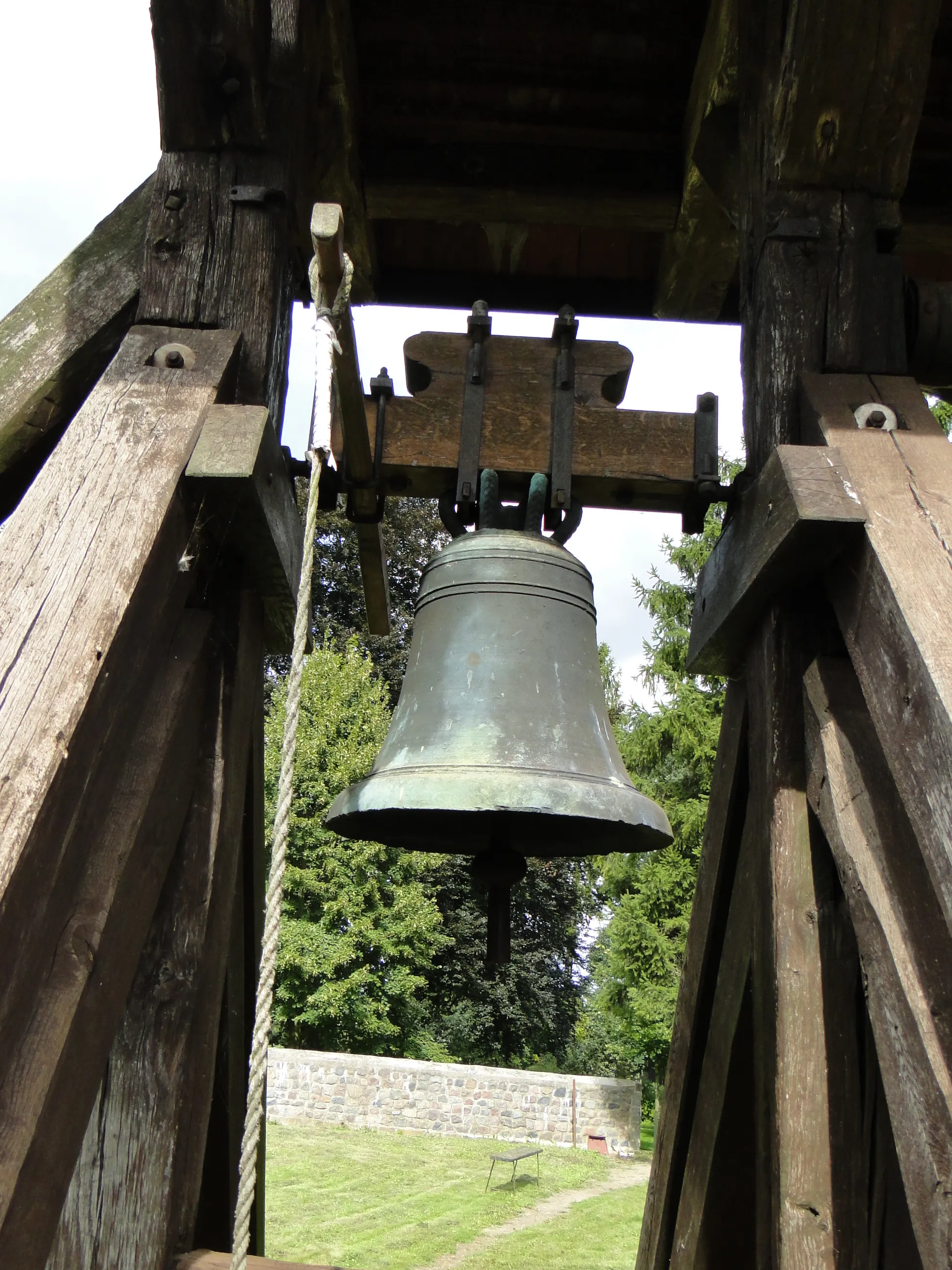 Photo showing: Church bells in Mollenstorf, district Müritz, Mecklenburg-Vorpommern, Germany