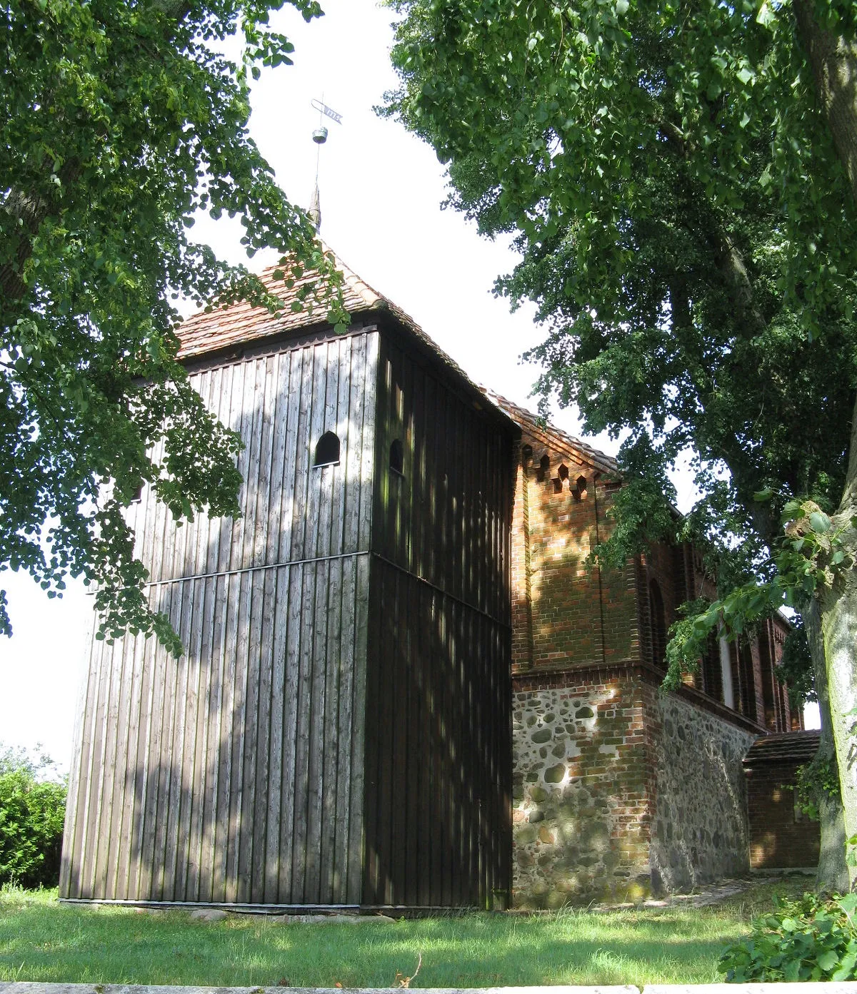 Photo showing: Church in Zepkow, disctrict Mecklenburgische Seenplatte, Mecklenburg-Vorpommern, Germany